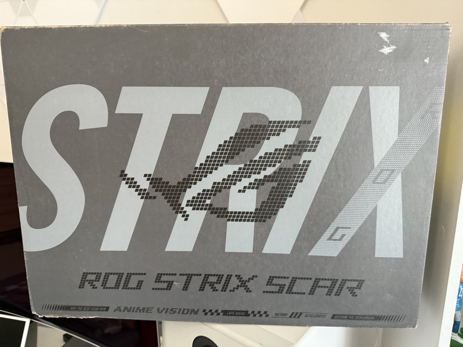 ASUS ROG Strix SCAR 18 RTX 5090 64GB RAM, 2TB SSD, Gaming Laptop 240hz