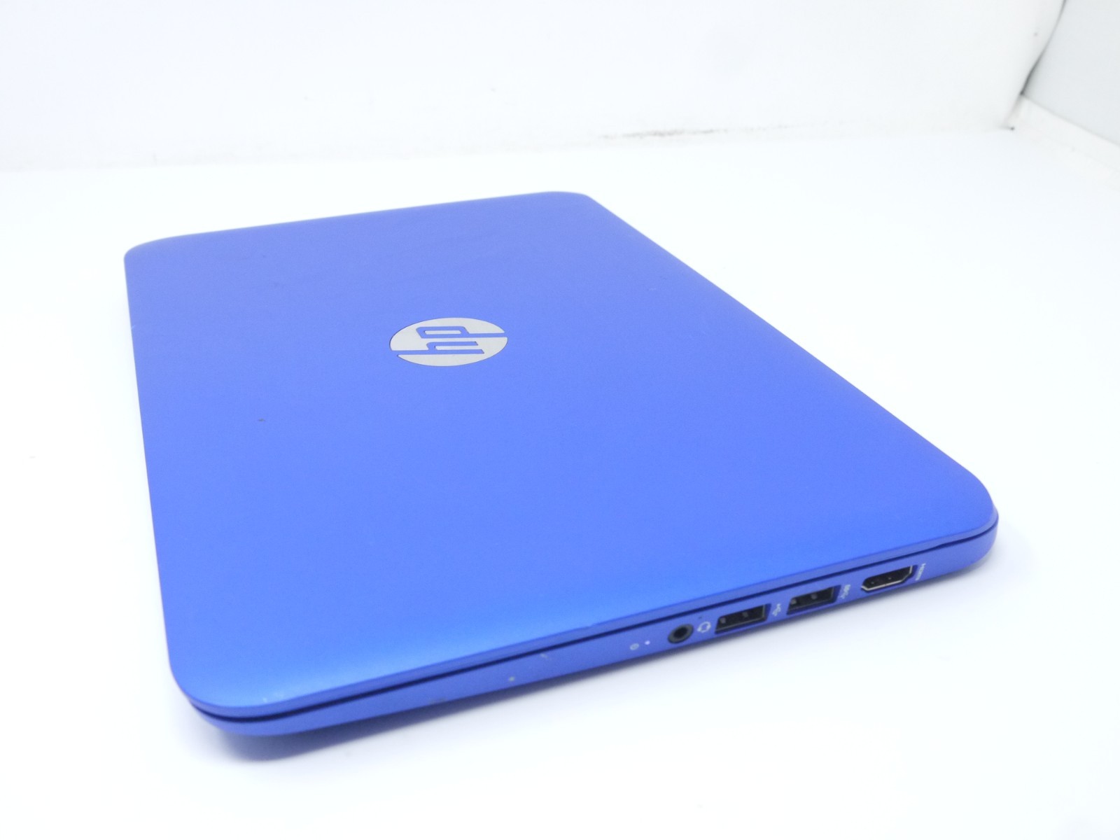 HP Stream 11-d077nr 11.6″ Laptop – N2840 / 2GB / 32GB eMMC / Win 10 – Read Desc