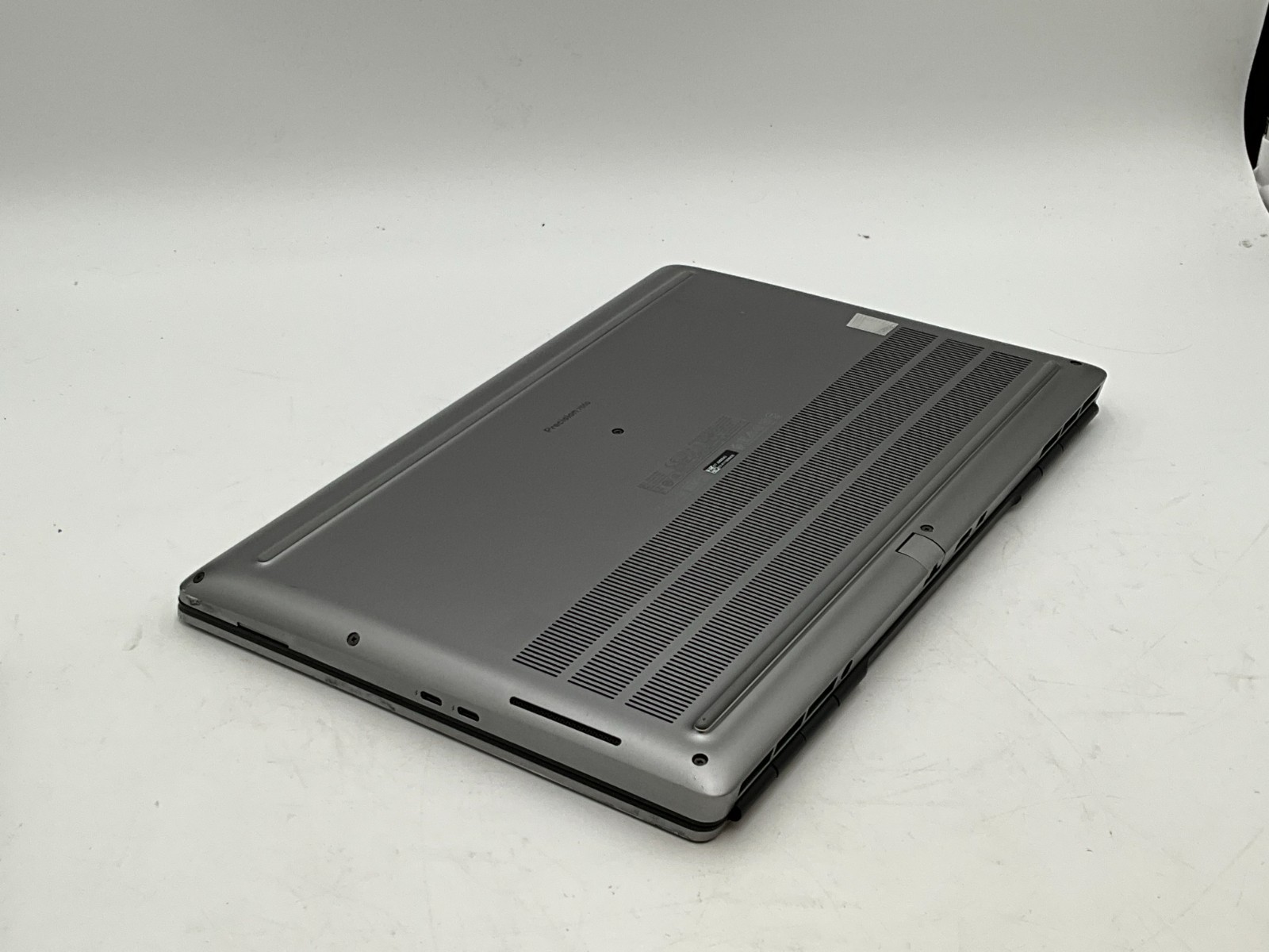 DELL Precision 7550 i7-10850H 2.70gh 32gb 512gb T2000 15.6″ LAPTOP J5W2043