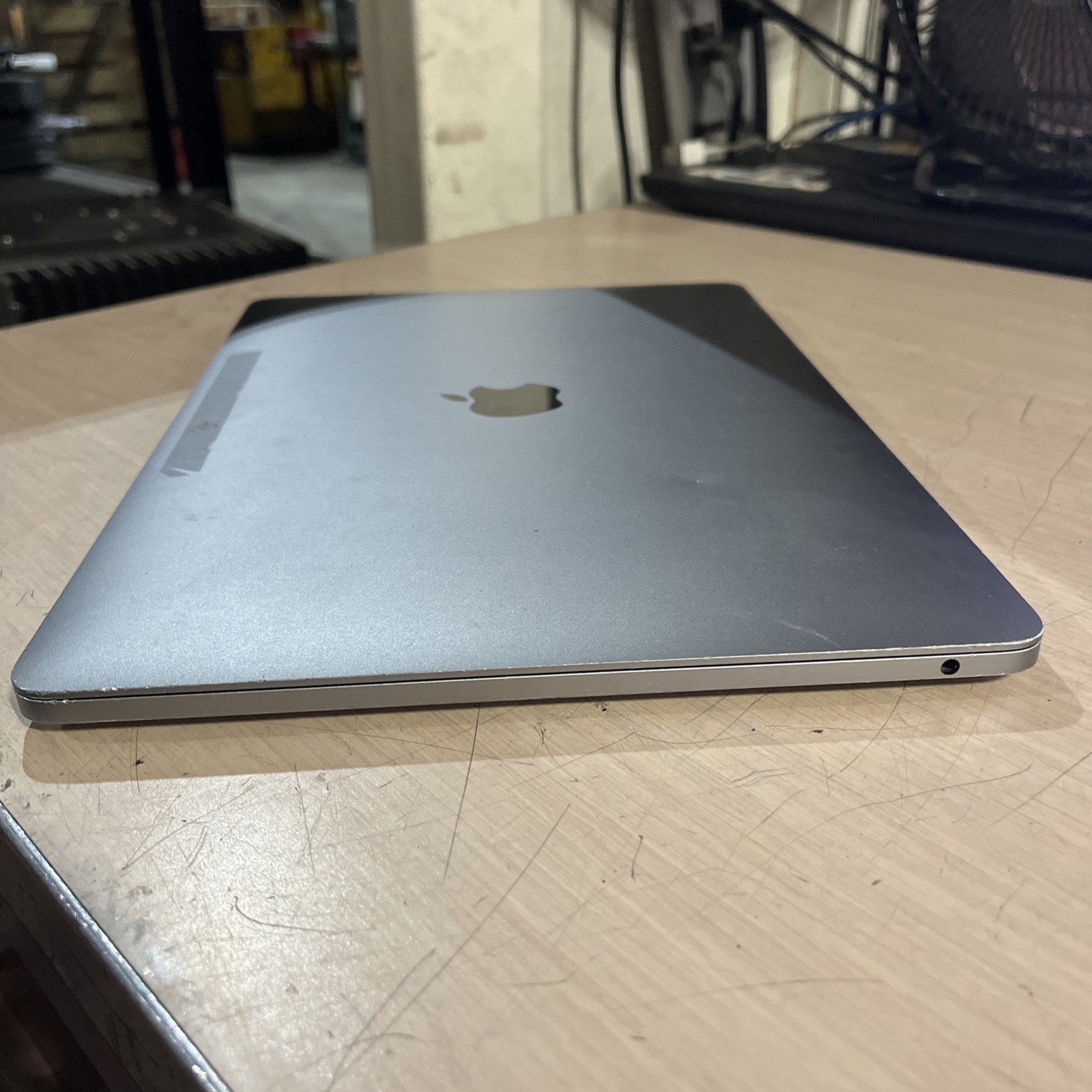 APPLE MACBOOK PRO 13″ MID-2017 CORE I5-7360U 2.3GHZ 8GB RAM NO HD :