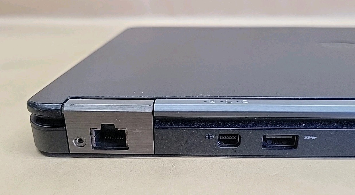 Dell Latitude E7450, Intel Core i5-5300U @ 2.3GHz, 8GB RAM, NO SSD, NO OS