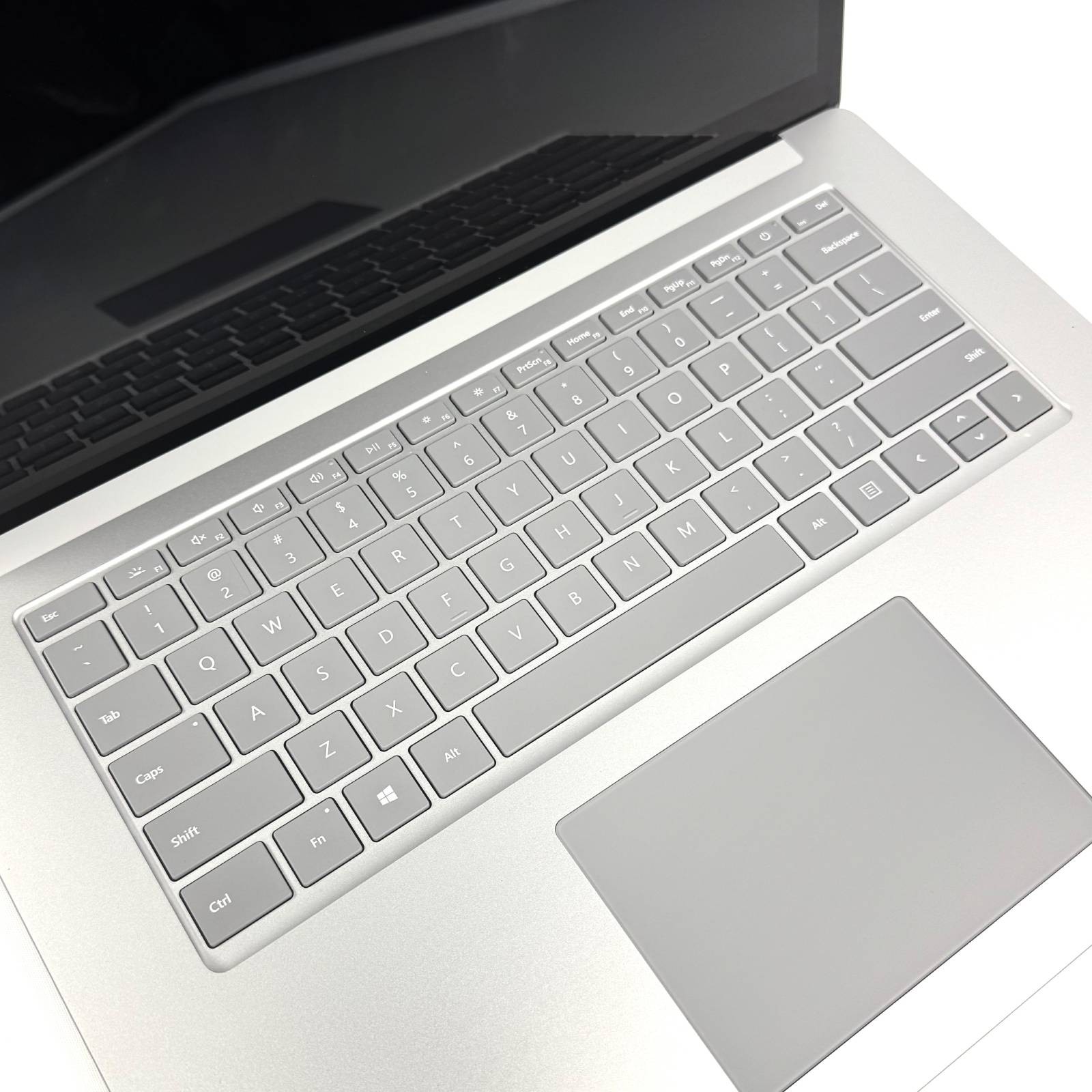 Microsoft Surface Laptop 4 15″ i7-1185G7 16GB 512GB SSD Windows 11 Pro 1979 PLAT