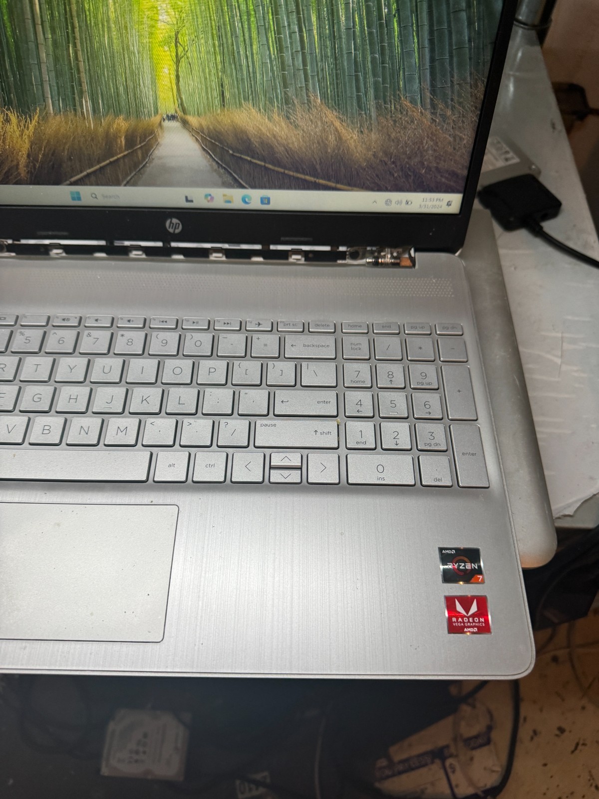 HP 15-EF0875MS AMD Ryzen 7 3700U, 12GB RAM, 256GB SSD, Win11 #5466