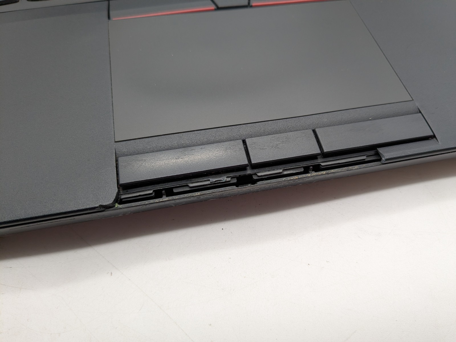 Lenovo ThinkPad P52 15″ FHD I7-8850H 1TB SSD 8GB W11P Quadro P3200 FPR *READ*