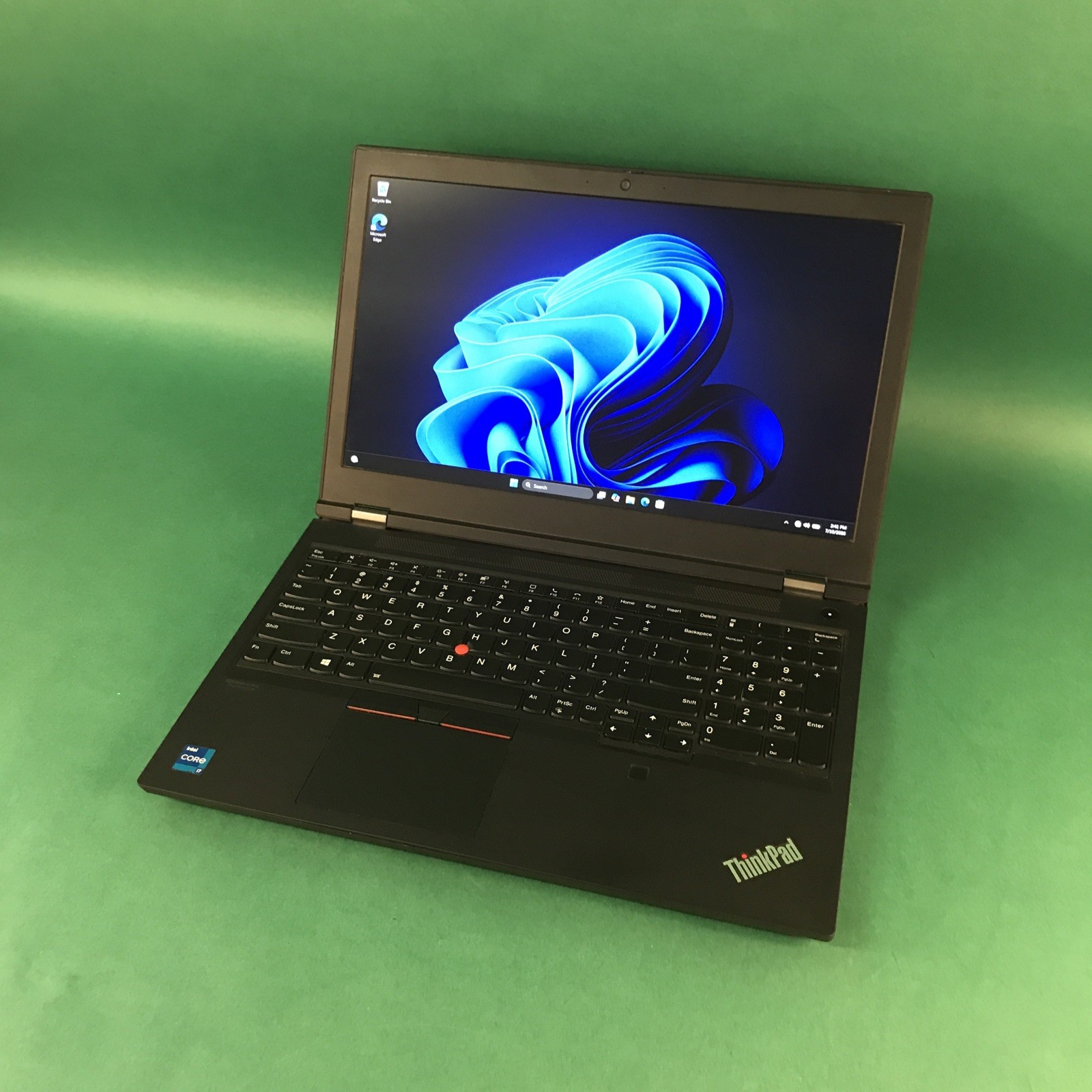 Lenovo P15 Gen 2 Thinkpad Laptop w/ intel i7-11800H @ 2.3GHz 32GB RAM 1TB Win11