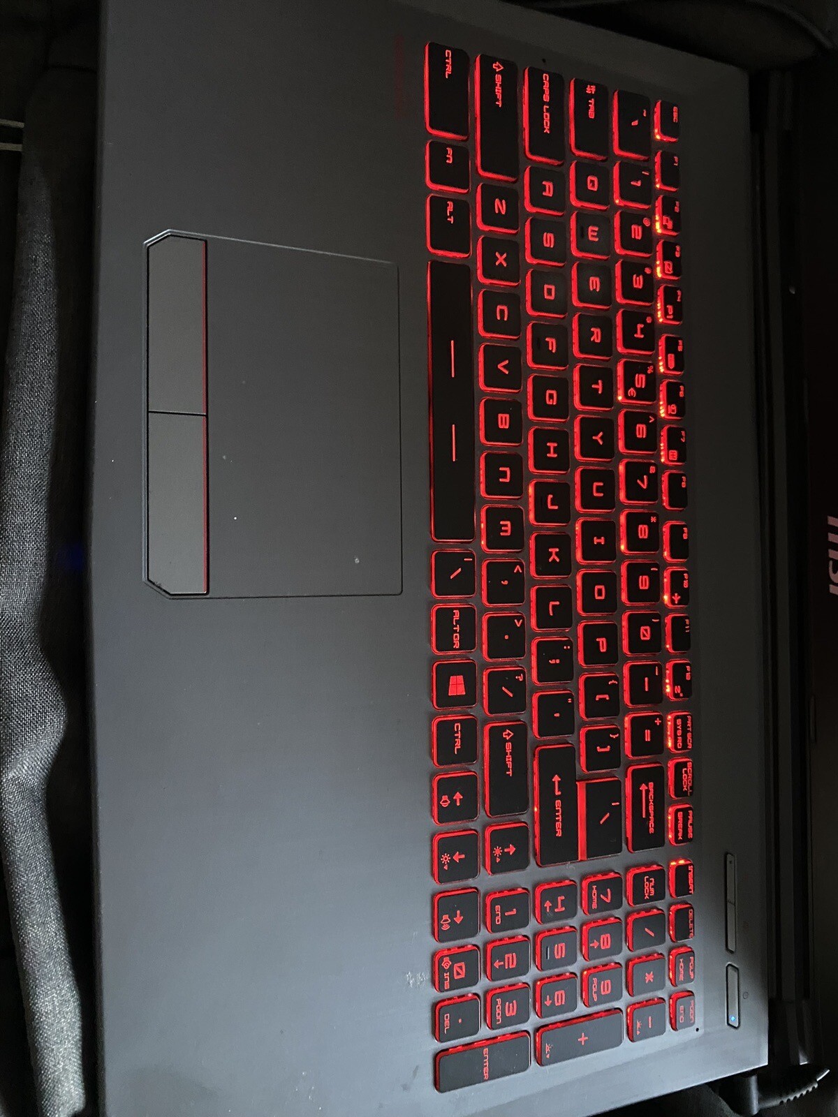 MSI GV62 8RE COMPLETE GAMING LAPTOP + KEYBOARD, COOLER, HEADSET, BACKPACK