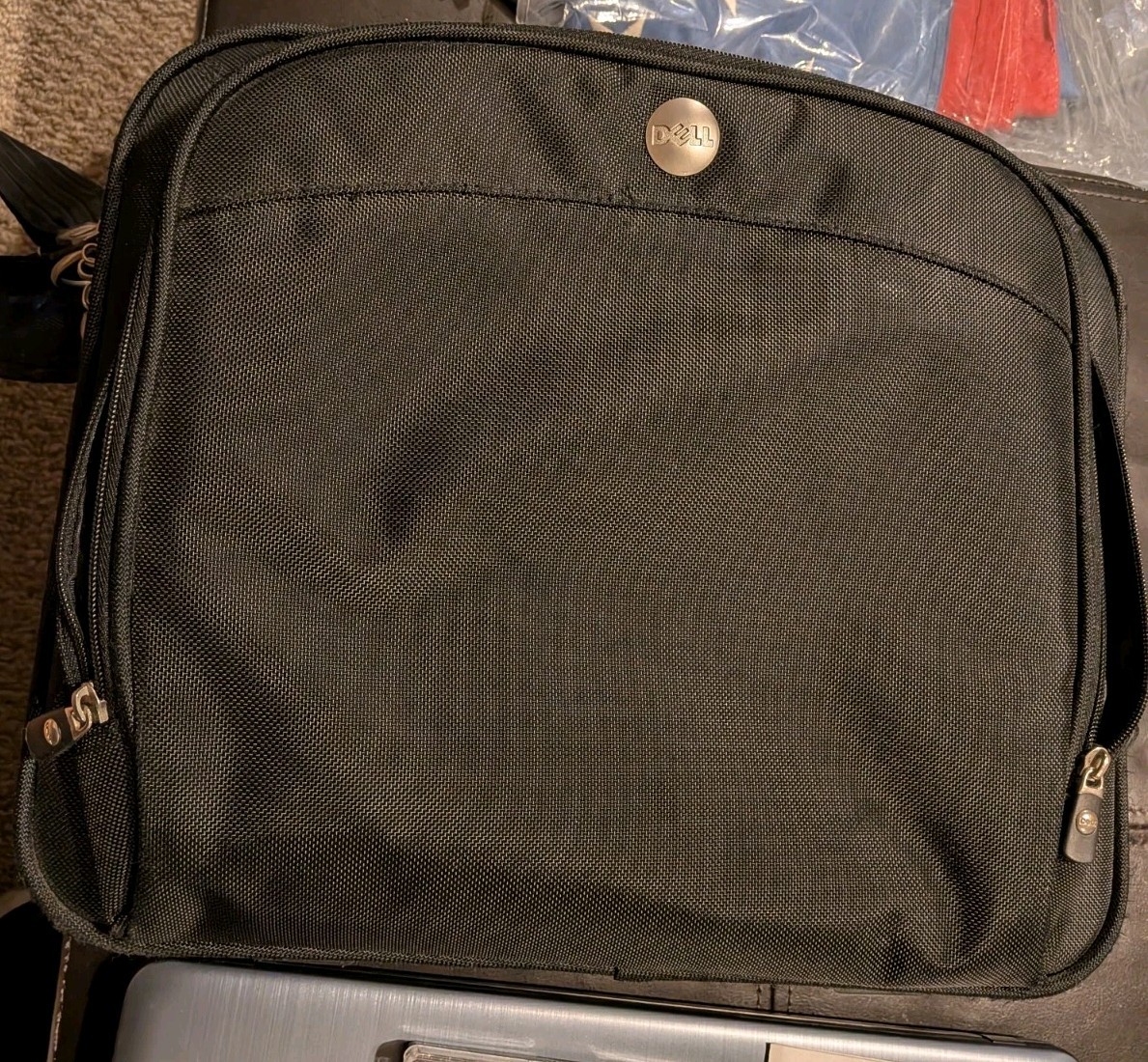 Vintage Sony Vaio VGN-BZ562P20 Laptop 15.6 LCD PCG-9Z1L. w/ adapter & Dell bag.
