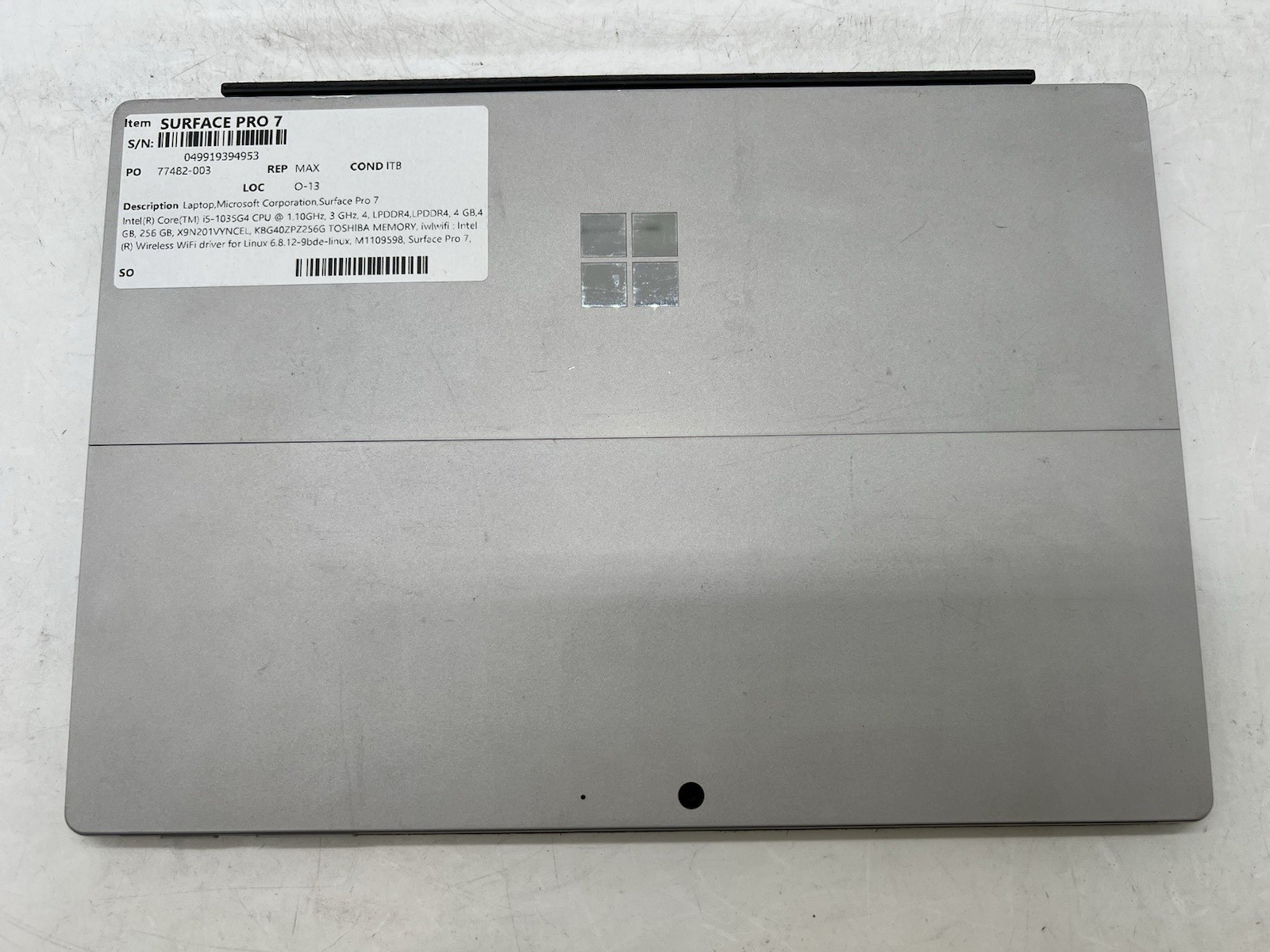 Mircosoft Surface Pro 7, i5-1035G4 CPU @ 1.10GHz, 8GB RAM, 256GB NVMe-No OS/AC