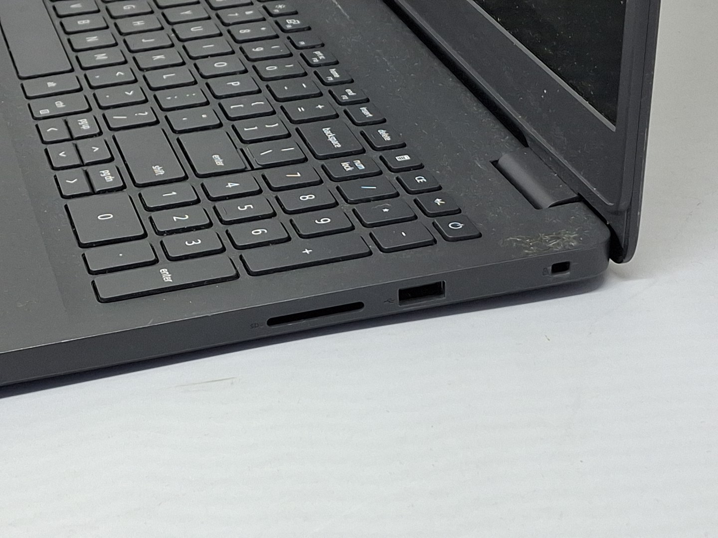 Dell Inspiron 3501 – i5-1035G1 – 8GB, 256GB, Win 11 – 15.6″, Touchscreen