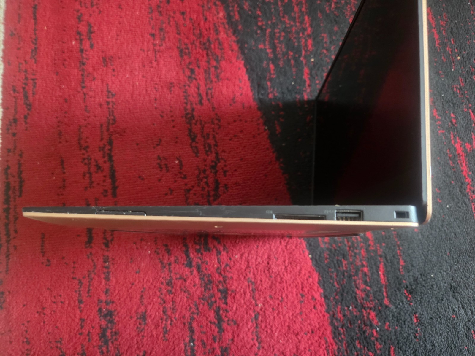 Dell XPS 13 9360 (Gold) Laptop Intel Core i3-7100U 2.4GHz 4GB RAM 128GB SSD