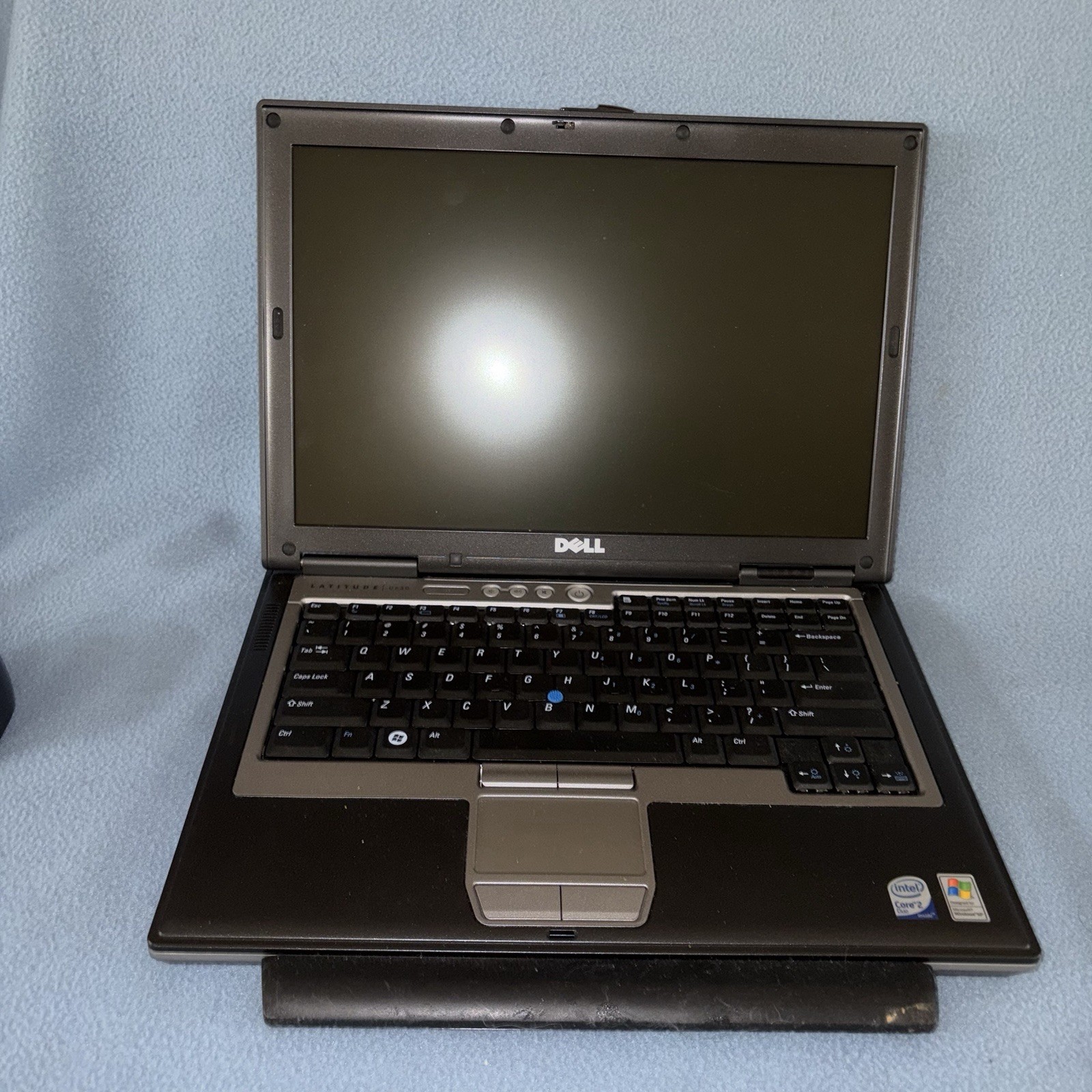 Dell Latitude D630 Laptop Intel Core Windows XP Professional 2005 Untested PP18L
