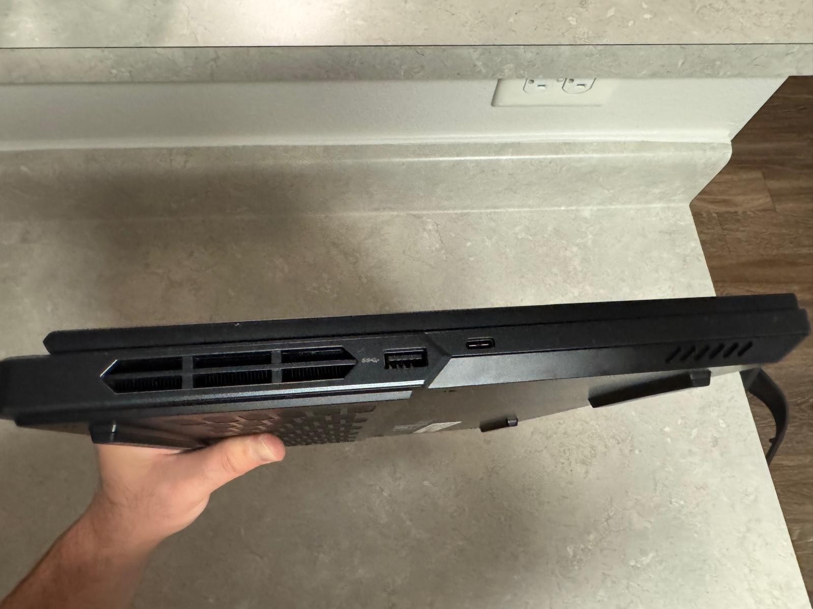 Lenovo Legion Pro 5i, (16IRX9) Intel i9 14th Gen, 32 GB Ram, RTX 4070, 165hz LCD