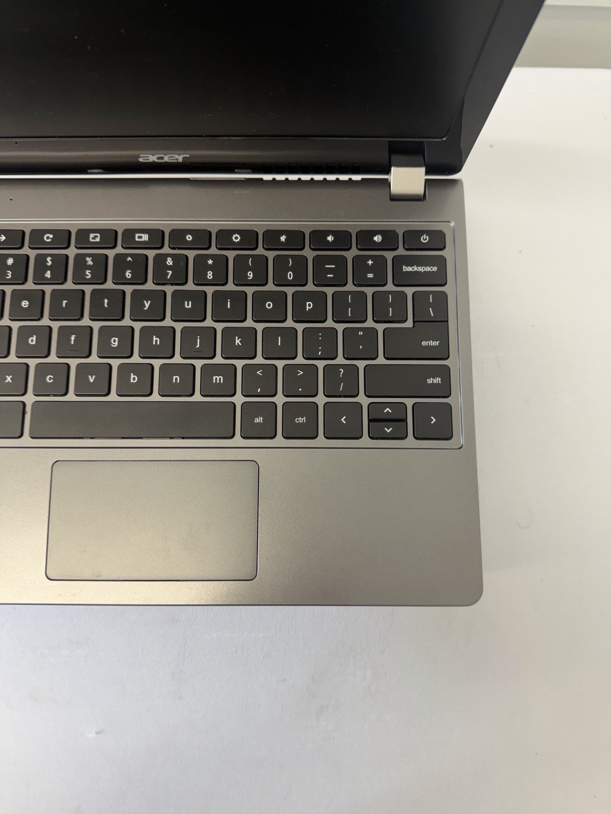 Acer Chromebook C740-C4PE Laptop – Good Screen – Intel Celeron 3205U – Read Des