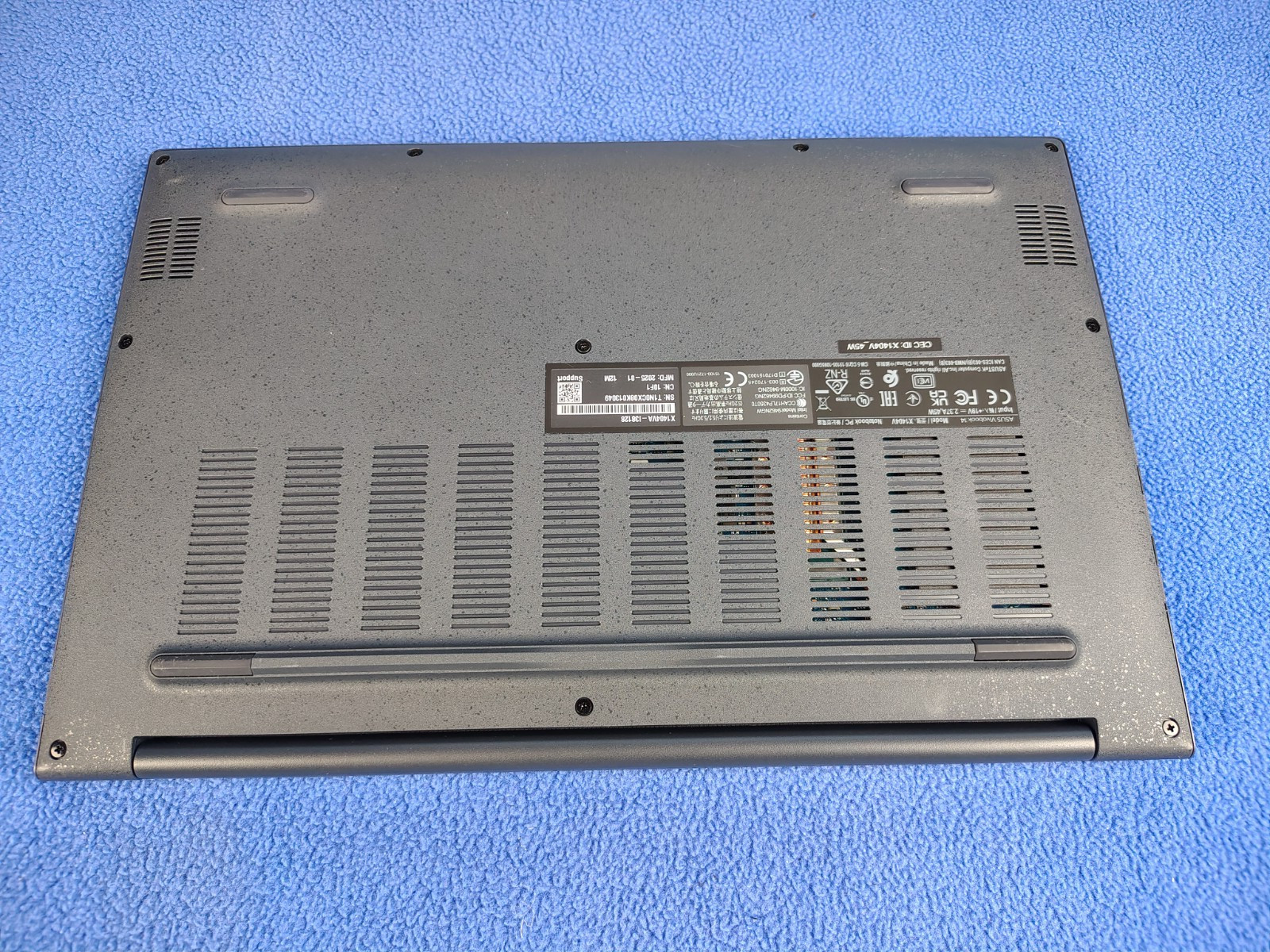 ASUS Vivobook 14″ FHD Laptop Intel Core i3 8GB RAM 128GB SSD X1404VA-I38128