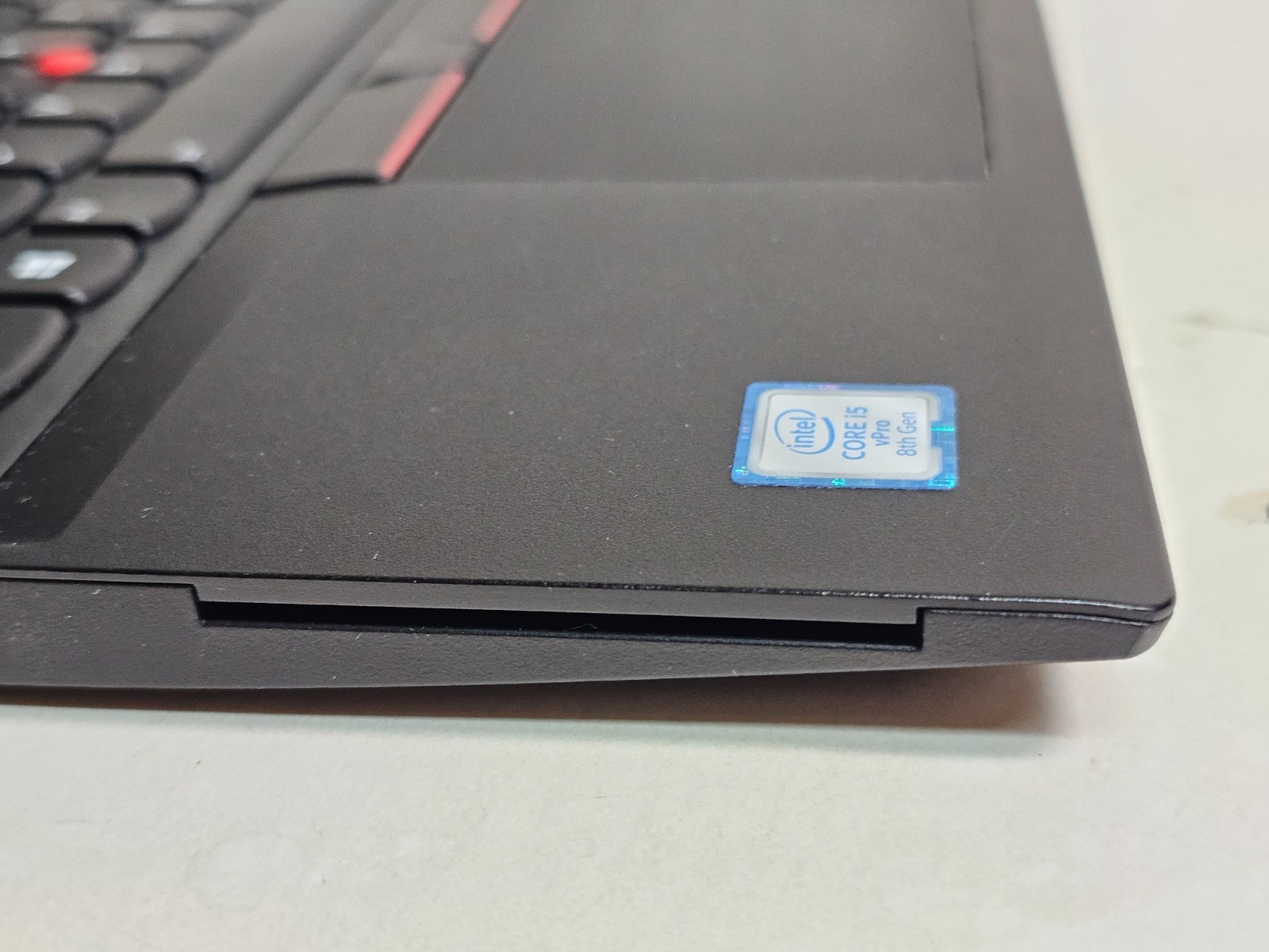 Lenovo ThinkPad T580 Laptop – 1.7 GHz i5 16GB 256GB Cam 15.6″ Touchscreen – SP1
