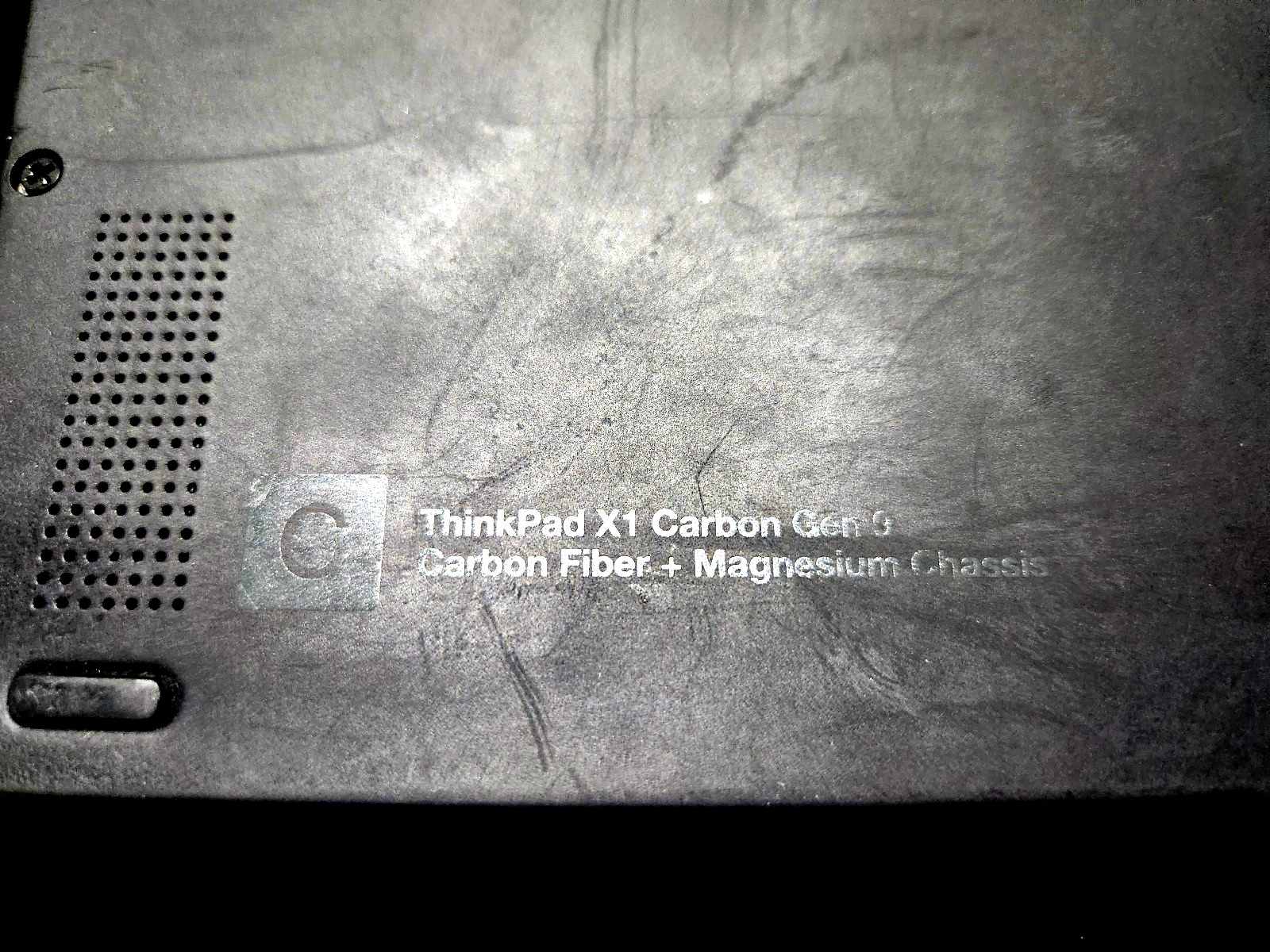 Lenovo X1 Carbon Gen 9th Gen i5 4.80GHz 16GB Black Laptop for Parts or Repair