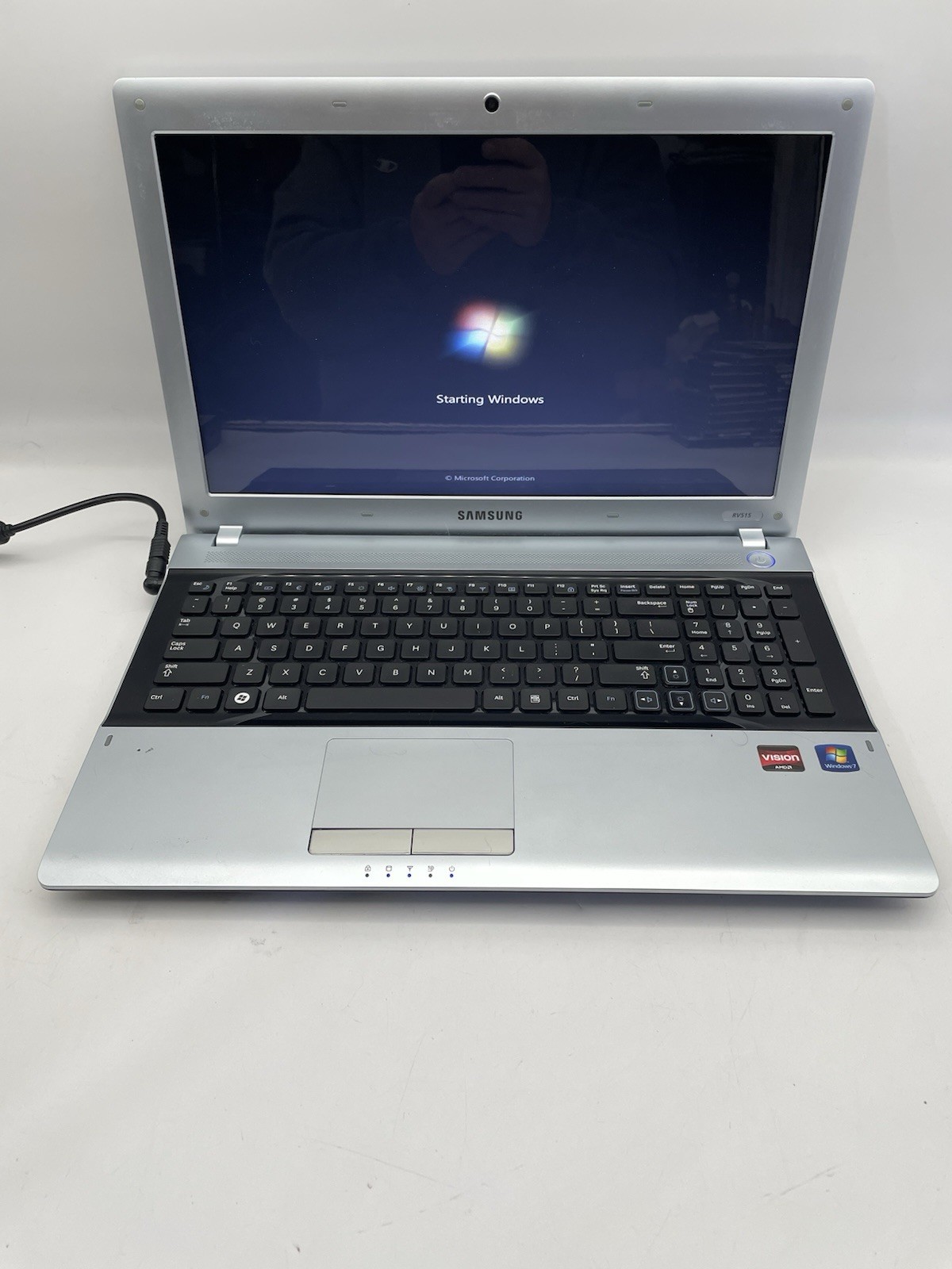 Samsung NP-RV515 Laptop 15.6″ AMD E-350 4GB 320GB Windows 7