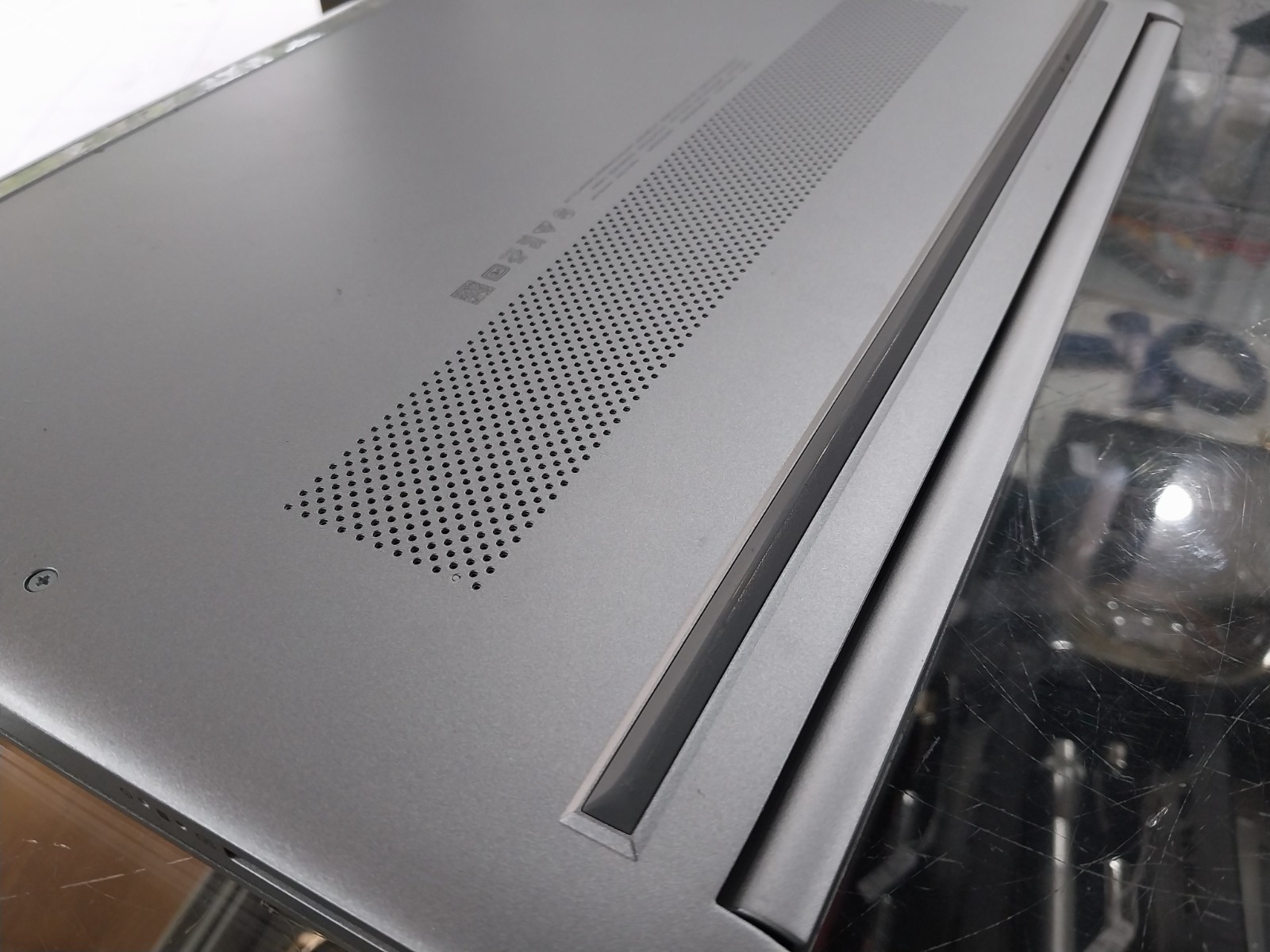 HP 14s-fq0027AU AMD 3020e w/ Radeon Graphics WIN 11 HOME 8GB RAM 128GB SSD