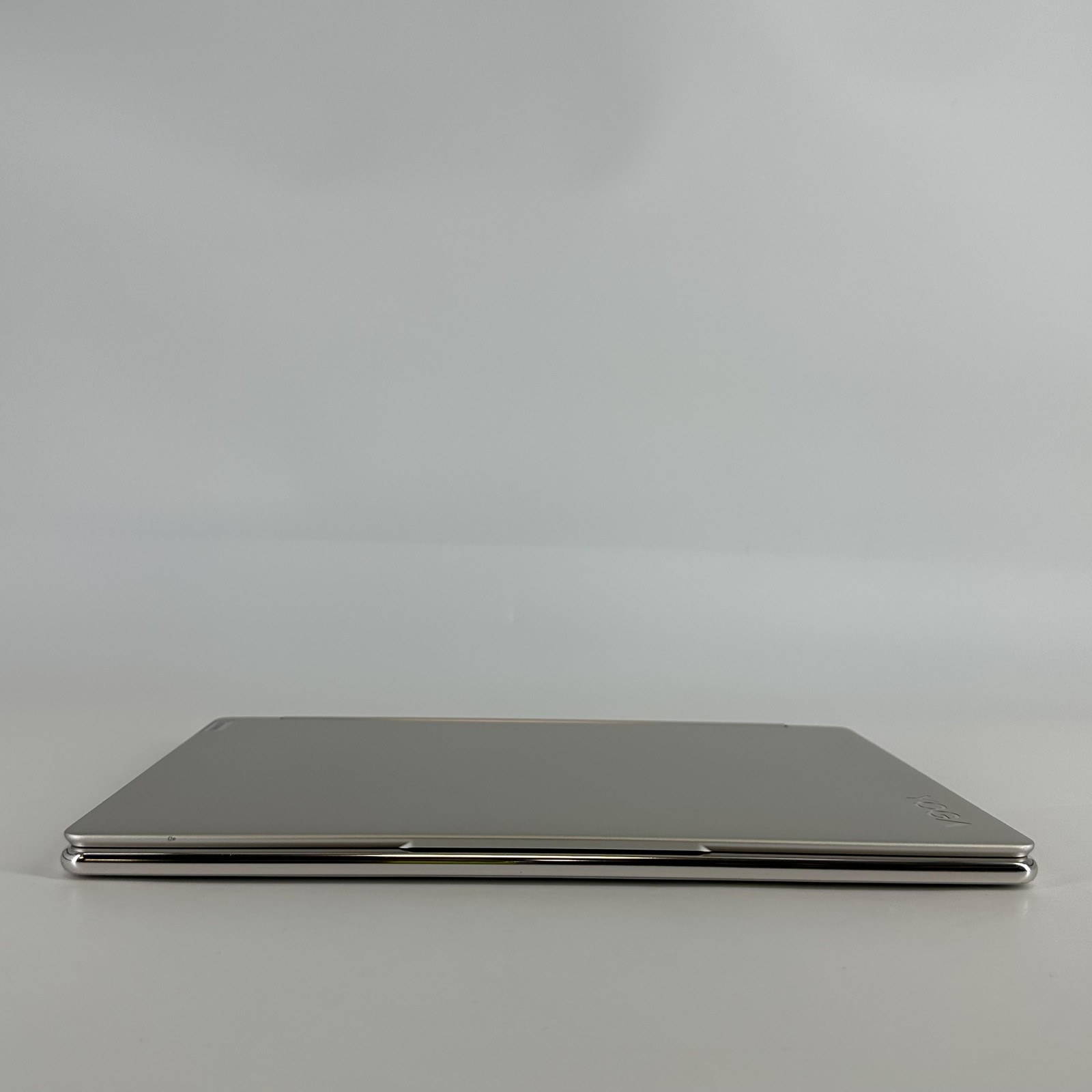 Lenovo Yoga 9i 14 Gray QHD+ TOUCH 2.2 GHz i7-1360P 16GB 1TB SSD Very Good