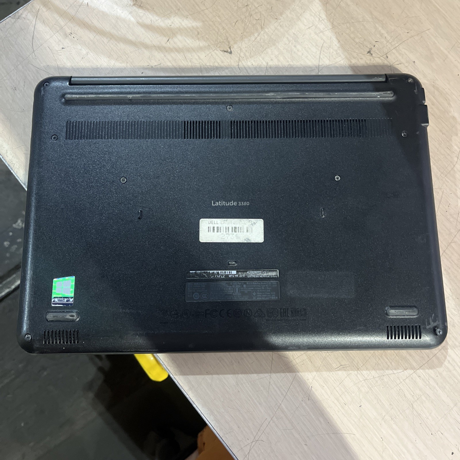 DELL LATITUDE 3380 INTEL CORE I3-6006U 2.00GHZ 8GB RAM NO HD