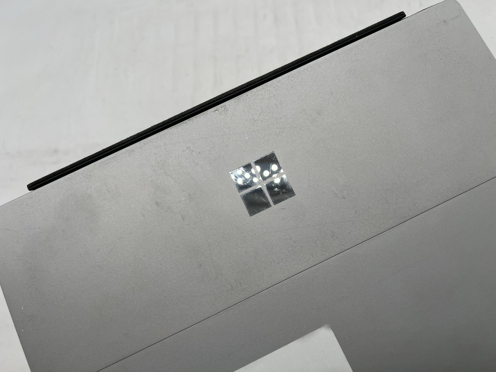 Microsoft Surface Pro 6, i5-8250U CPU, @ 1.60GHz, 8GB RAM, 128GB NVMe-No OS/AC