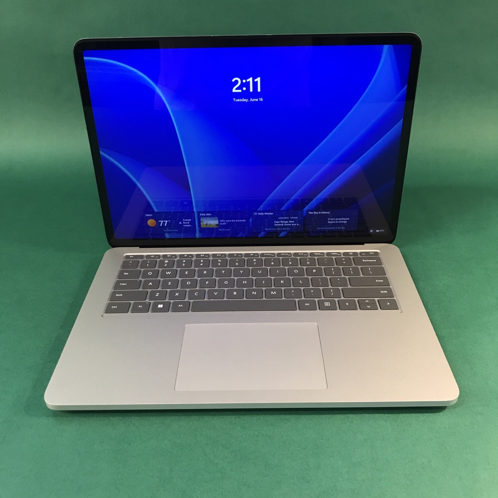 Microsoft Surface Laptop Studio 1964 i7-11370H 32GB RAM 2TB NVME RTX 3050 W11Pro