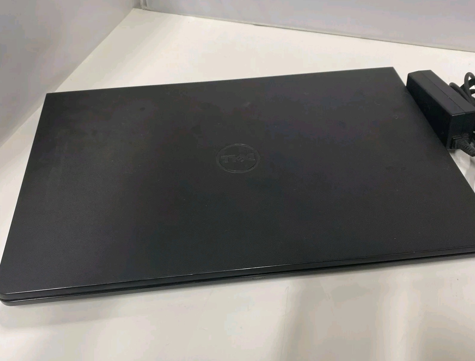 Dell Inspiron 15 3000 475GB HDD 4GB RAM AMD A6-9200 Radeon R4