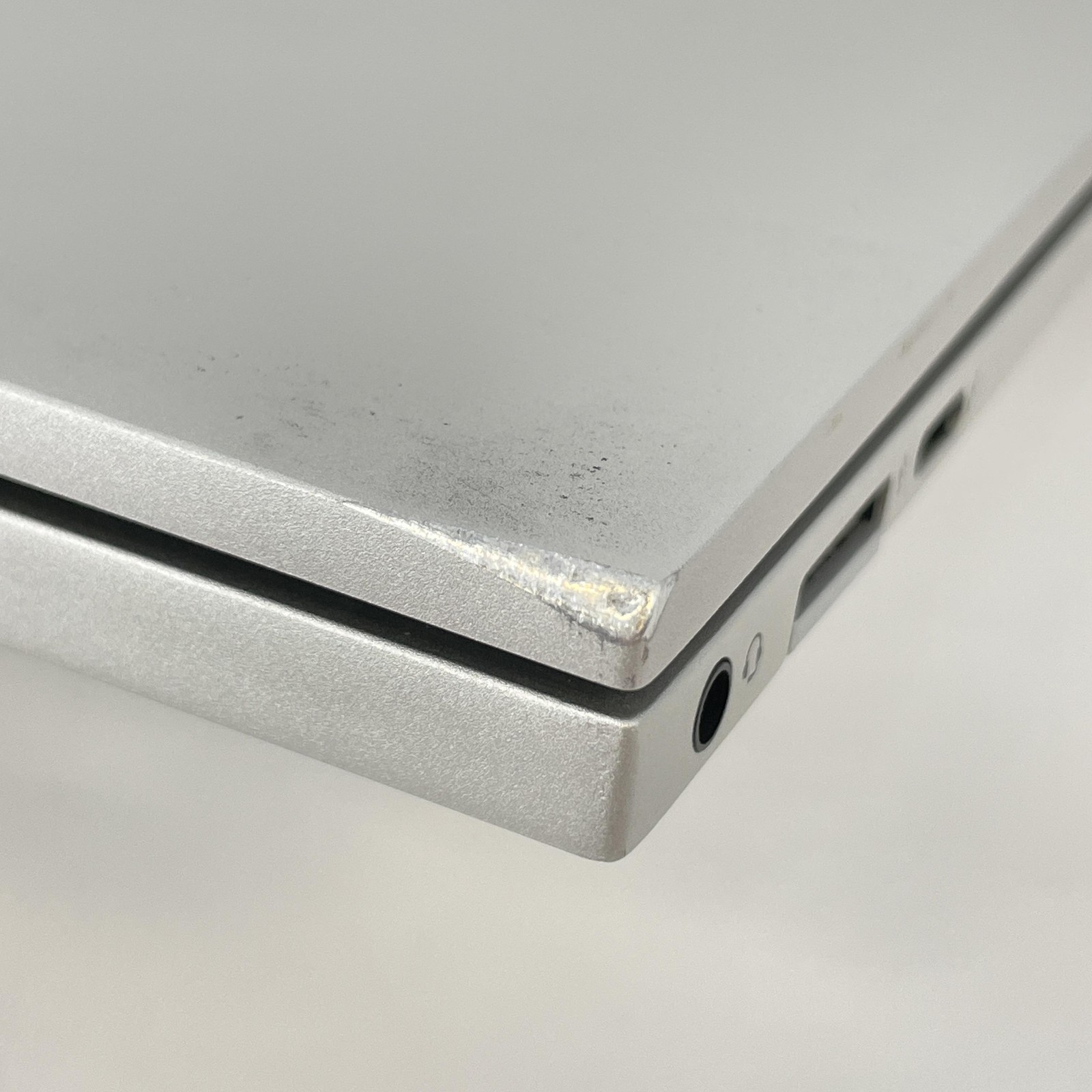 HP Envy 13 2021 Silver FHD TOUCH i7-1165G7 2.80GHz 16GB 1TB SSD Good BENT FRAME