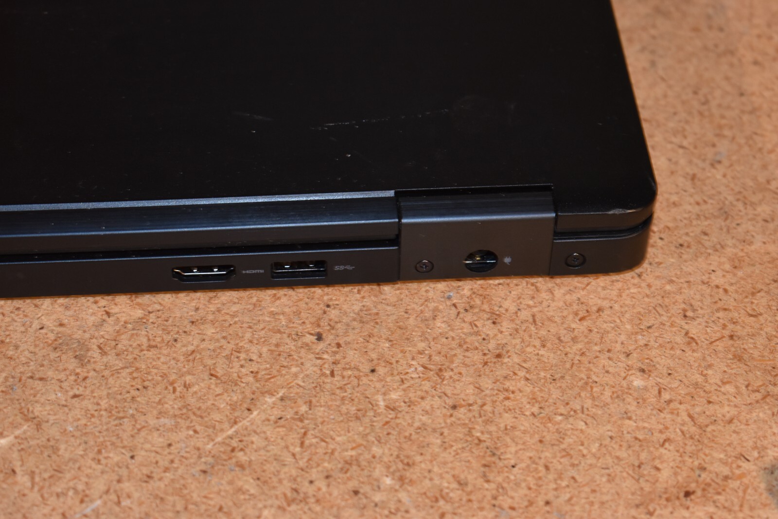 Dell Latitude 5590 Quad Core i5-8250U 1.6 GHz 8GB RAM 128GB SSD Windows 11 Pro