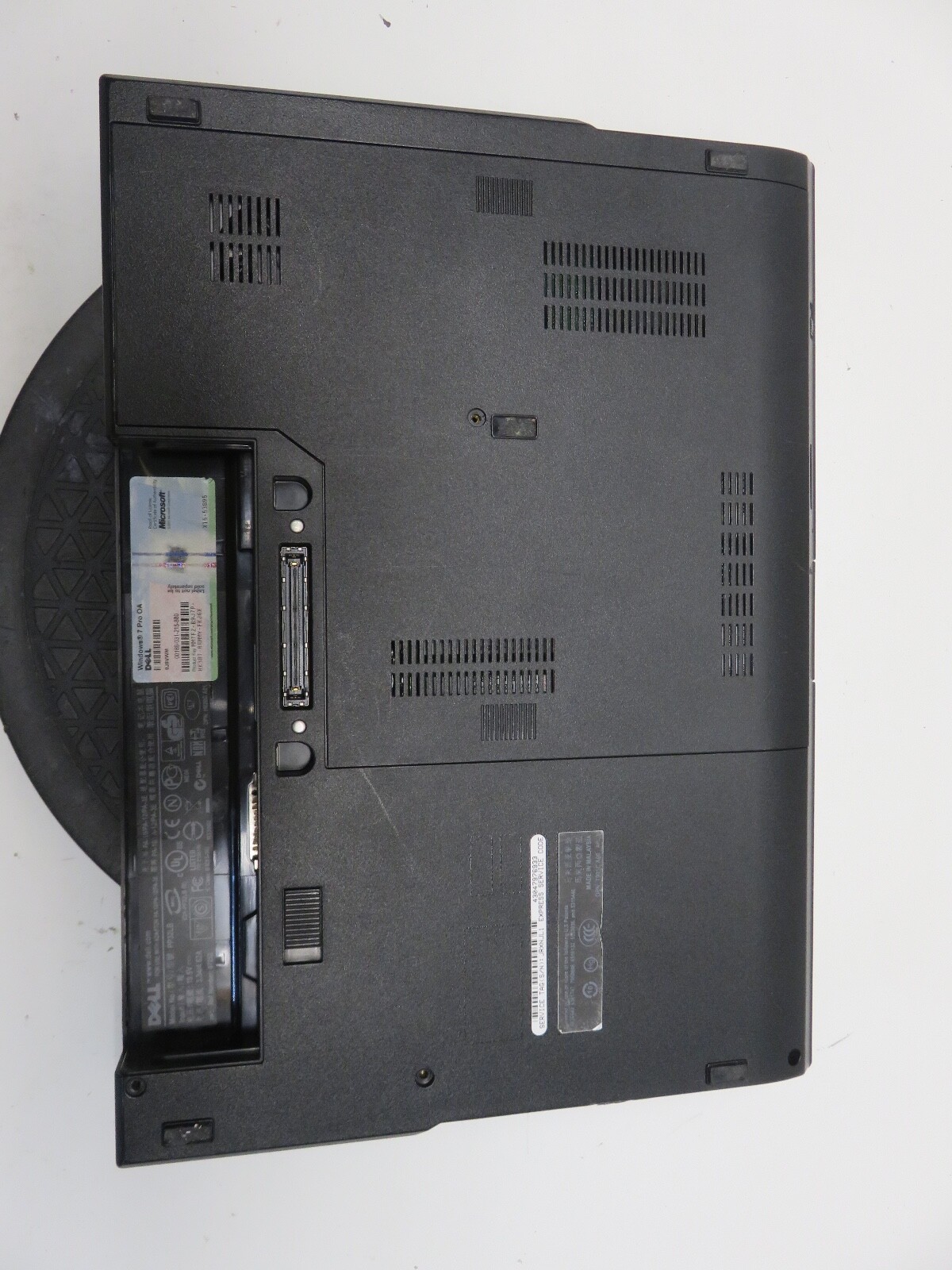 Dell Latitude E5500 Intel Celeron 900 2.2GHz 2048 MB 500 GB WIN XP