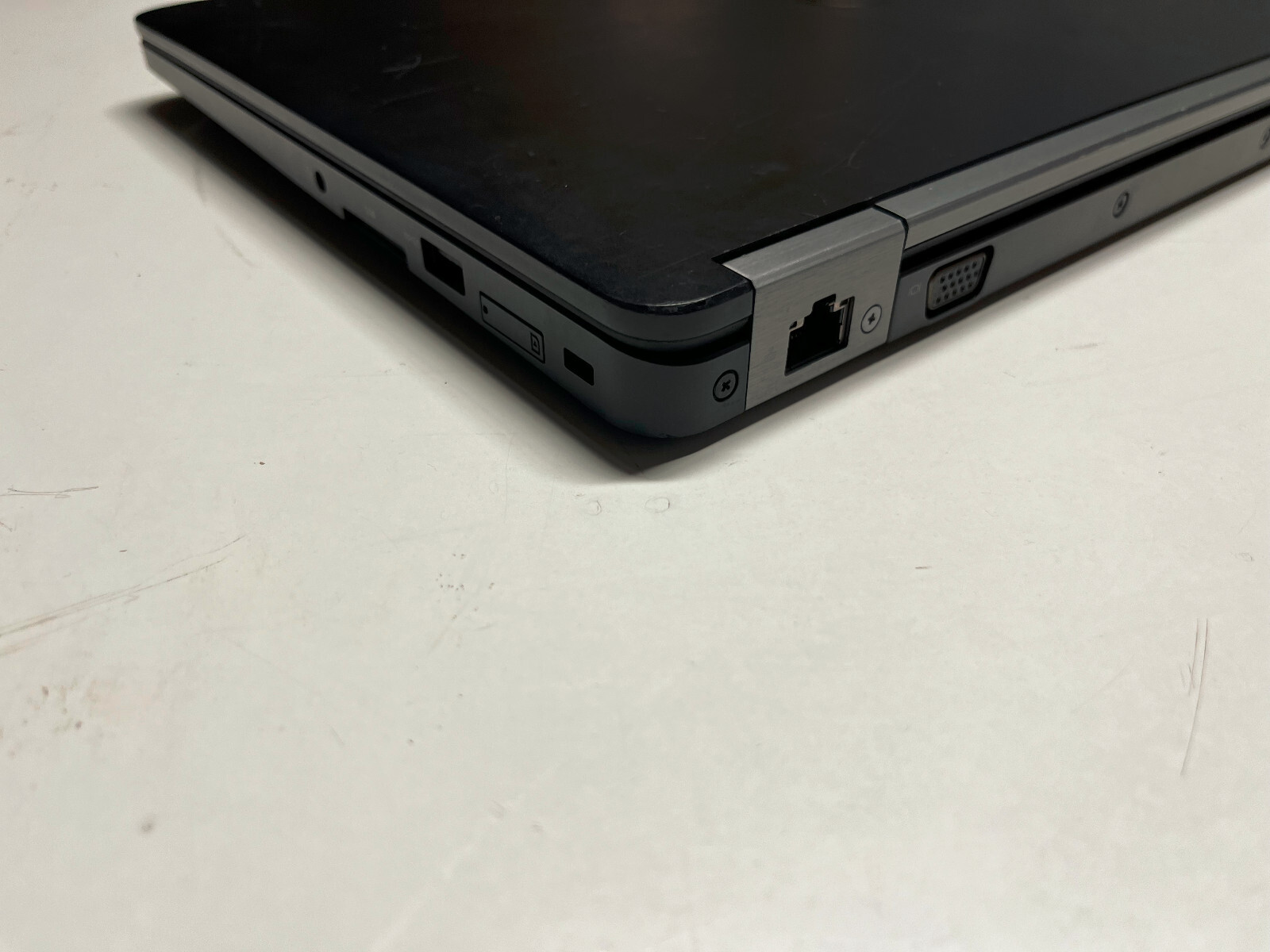 COMPLETE Dell Latitude E5270 i5-5300U 1 x 8GB RAM 500GB NO BATTERY OC18-86-91