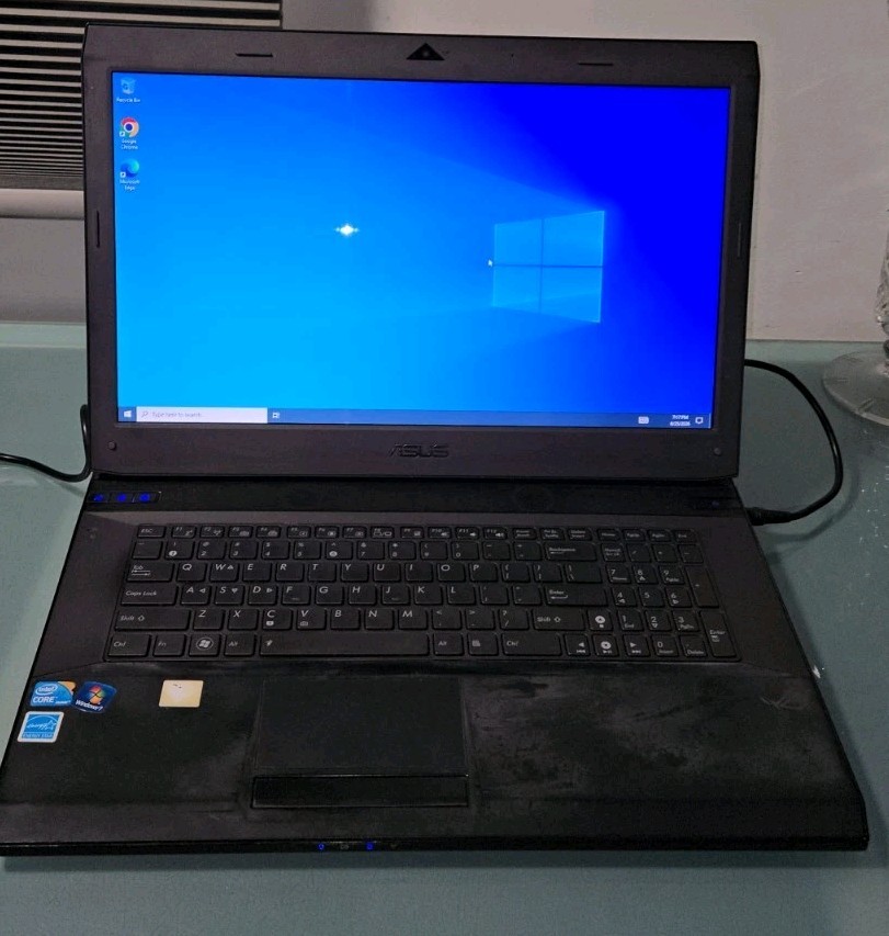 ASUS G73Jh Gaming Laptop – i7 – 6GB Ram – Radeon HD 5800 – 640GB HDD READ!!