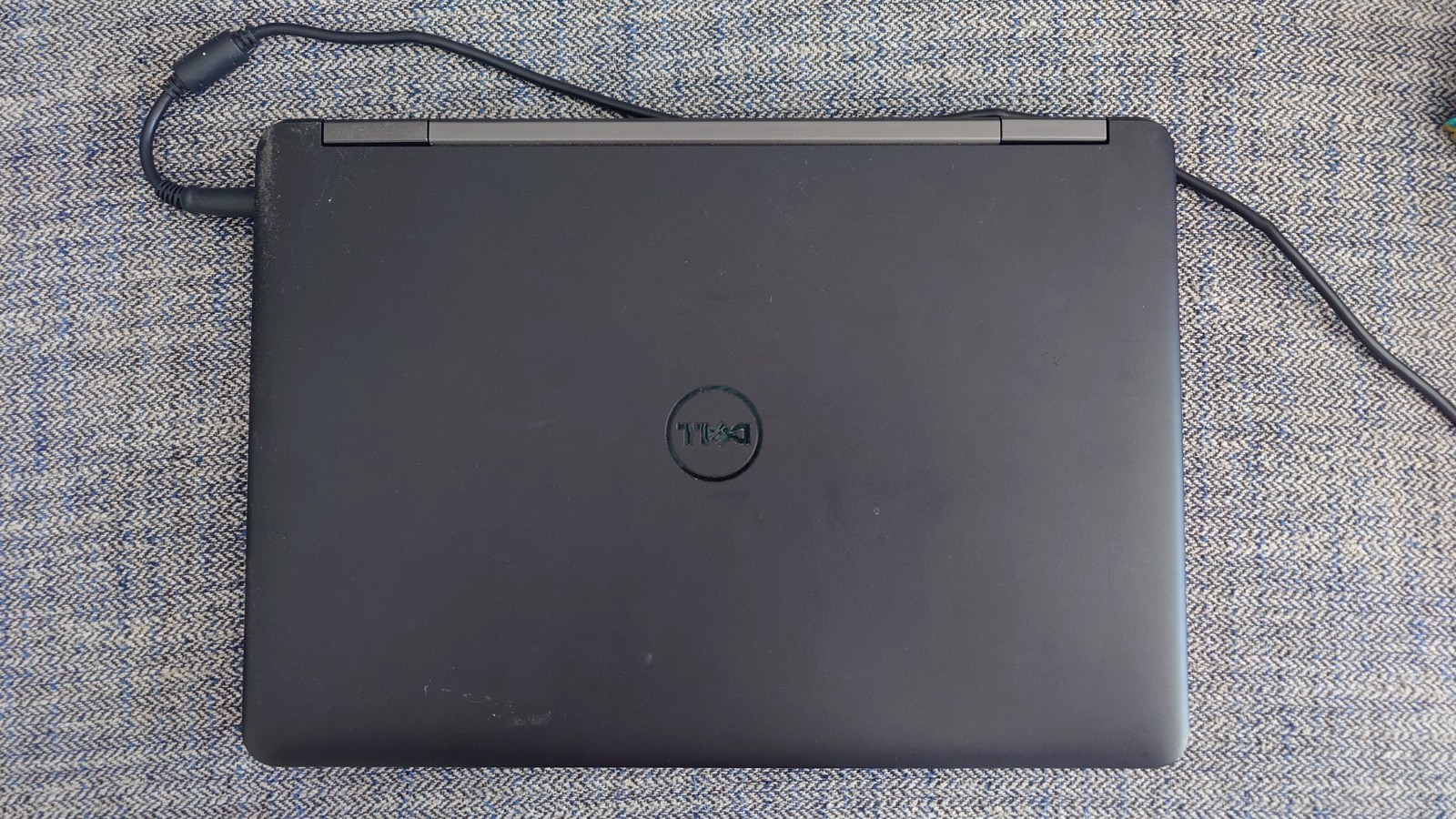 Dell Latitude E5540: I7-4600U, 8GB Ram, 320GB HDD, Fedora Linux