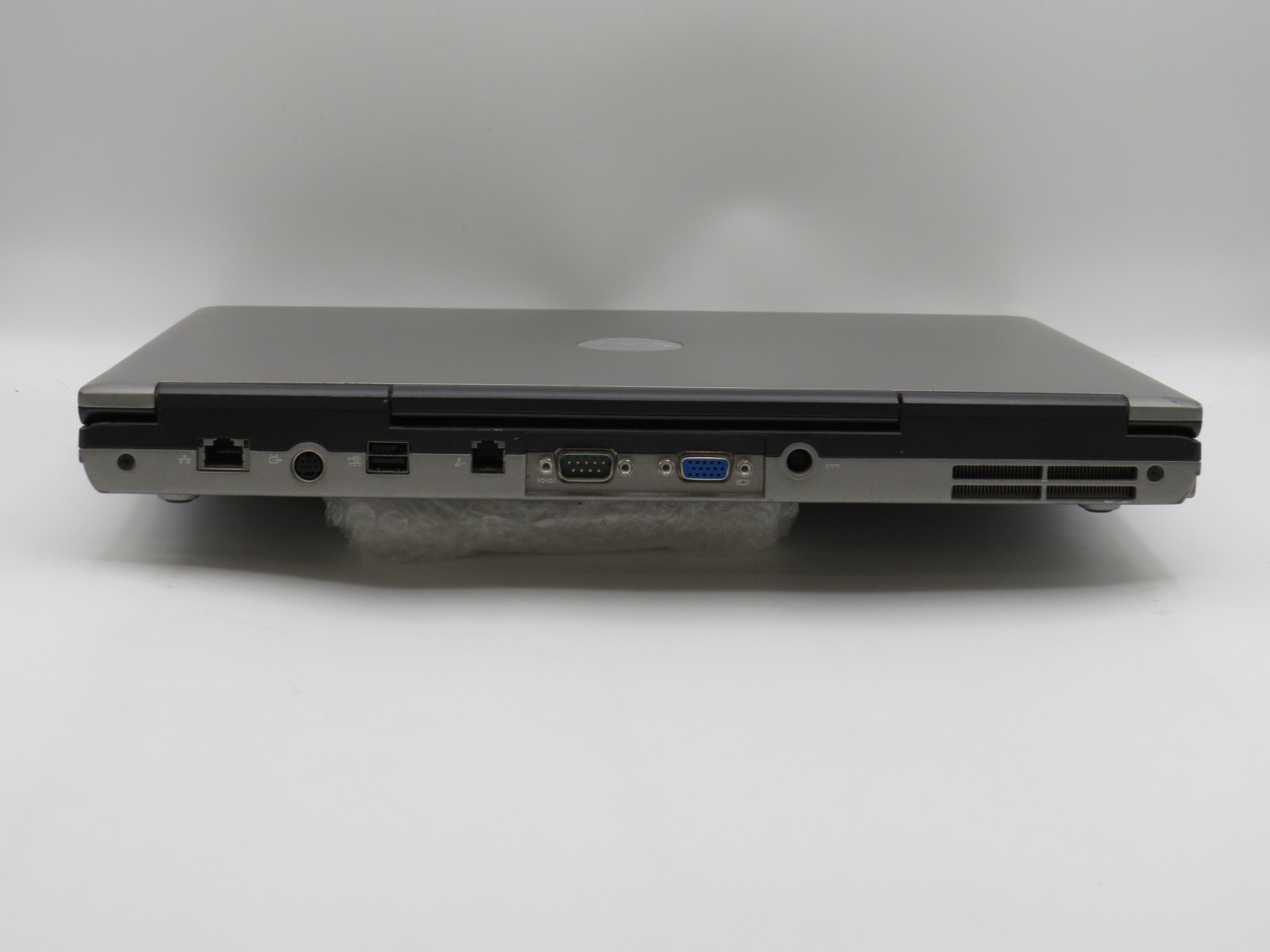Dell Latitude D830 | Core 2 Duo T7100 | 1GB RAM | 15.6″ | No HD/OS/AC | Parts
