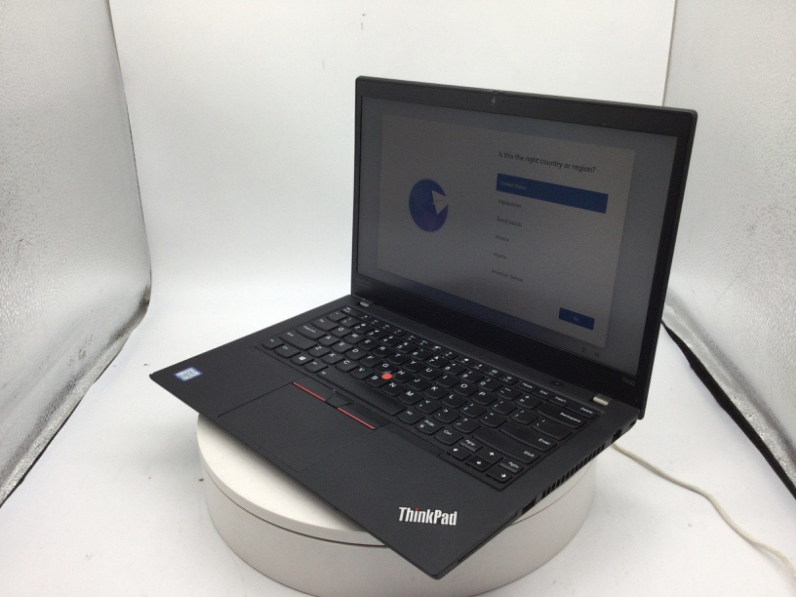 Lenovo ThinkPad T490 14″ Laptop i5-8365U 16GB RAM 256GB SSD Win11Pro Used READ