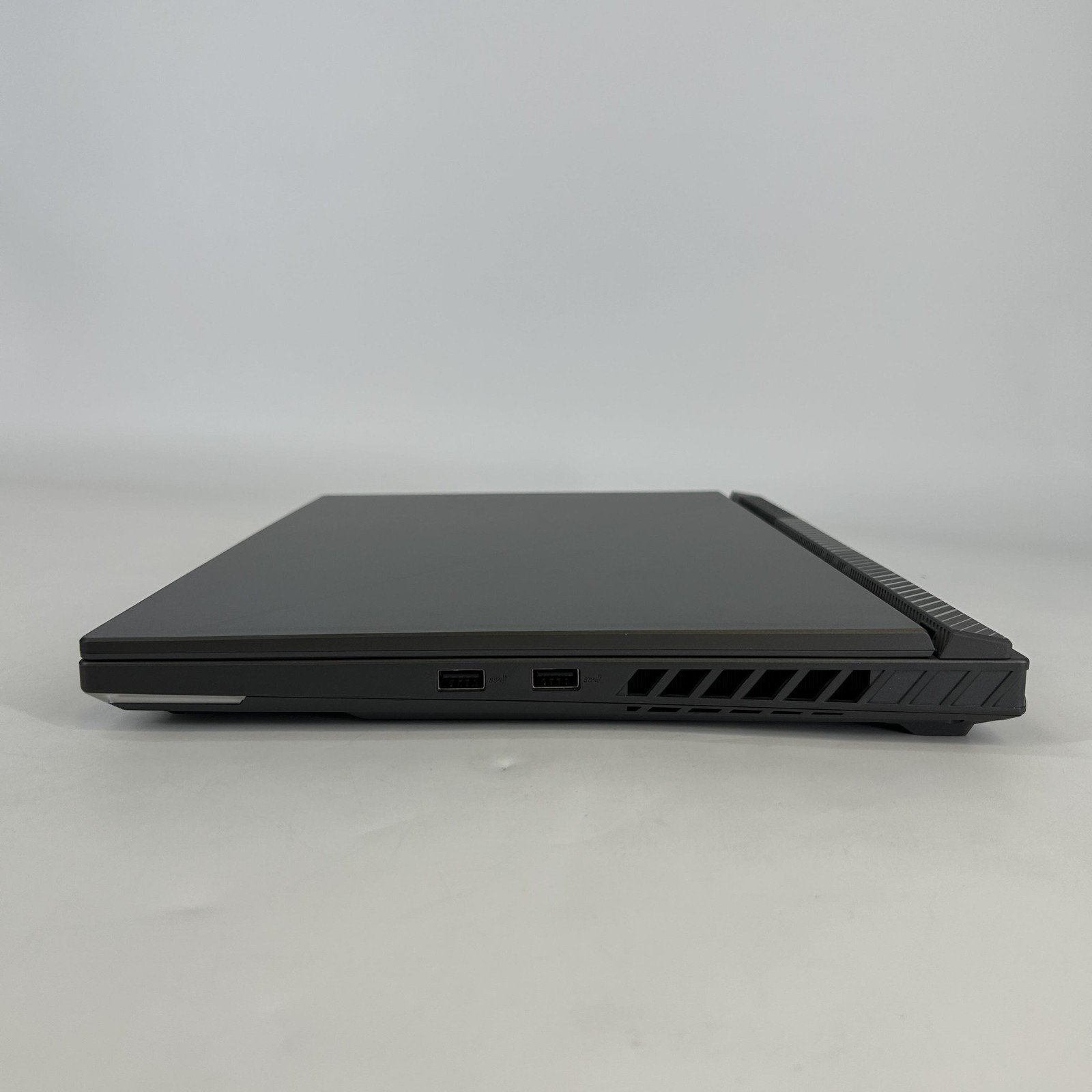 Asus ROG Strix G16 G614 16 165Hz FHD+ 2.6 GHz i7-13650HX 16GB 512GB SSD RTX 4060
