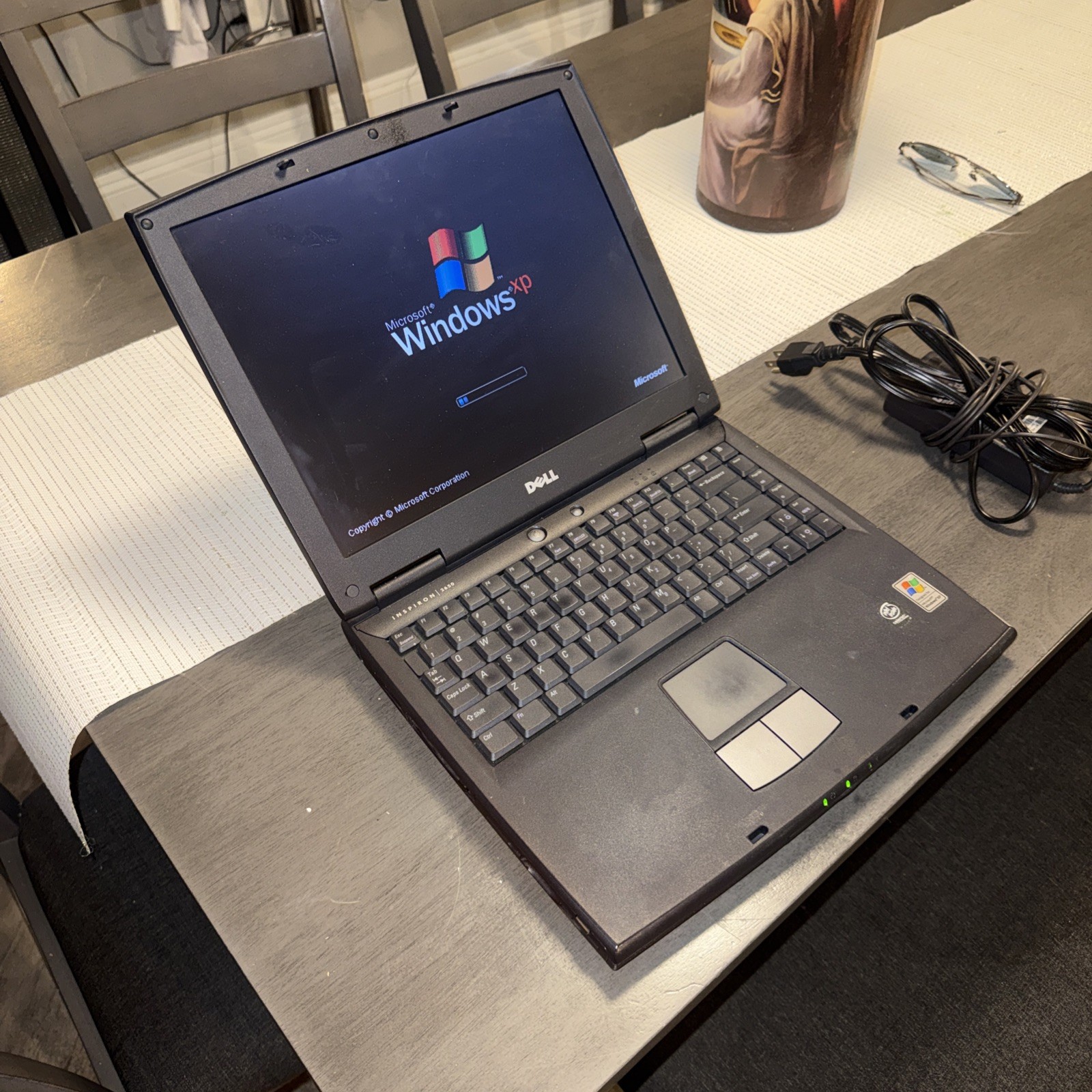 Dell Inspiron 2650 14″ Celeron 1.5GHZ 256MB 30GB 3 1/2 Floppy Disc Window XP