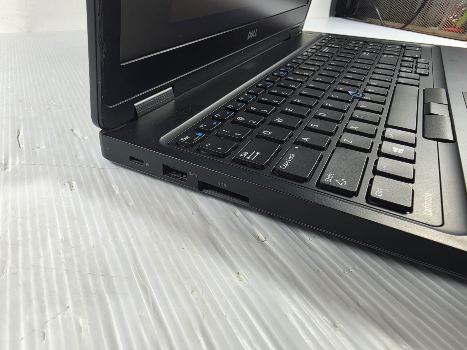 DELL Latitude 5580 15.6″ Intel i5-6440 2.6GHz 16GB 500GB Windows 11 Laptop