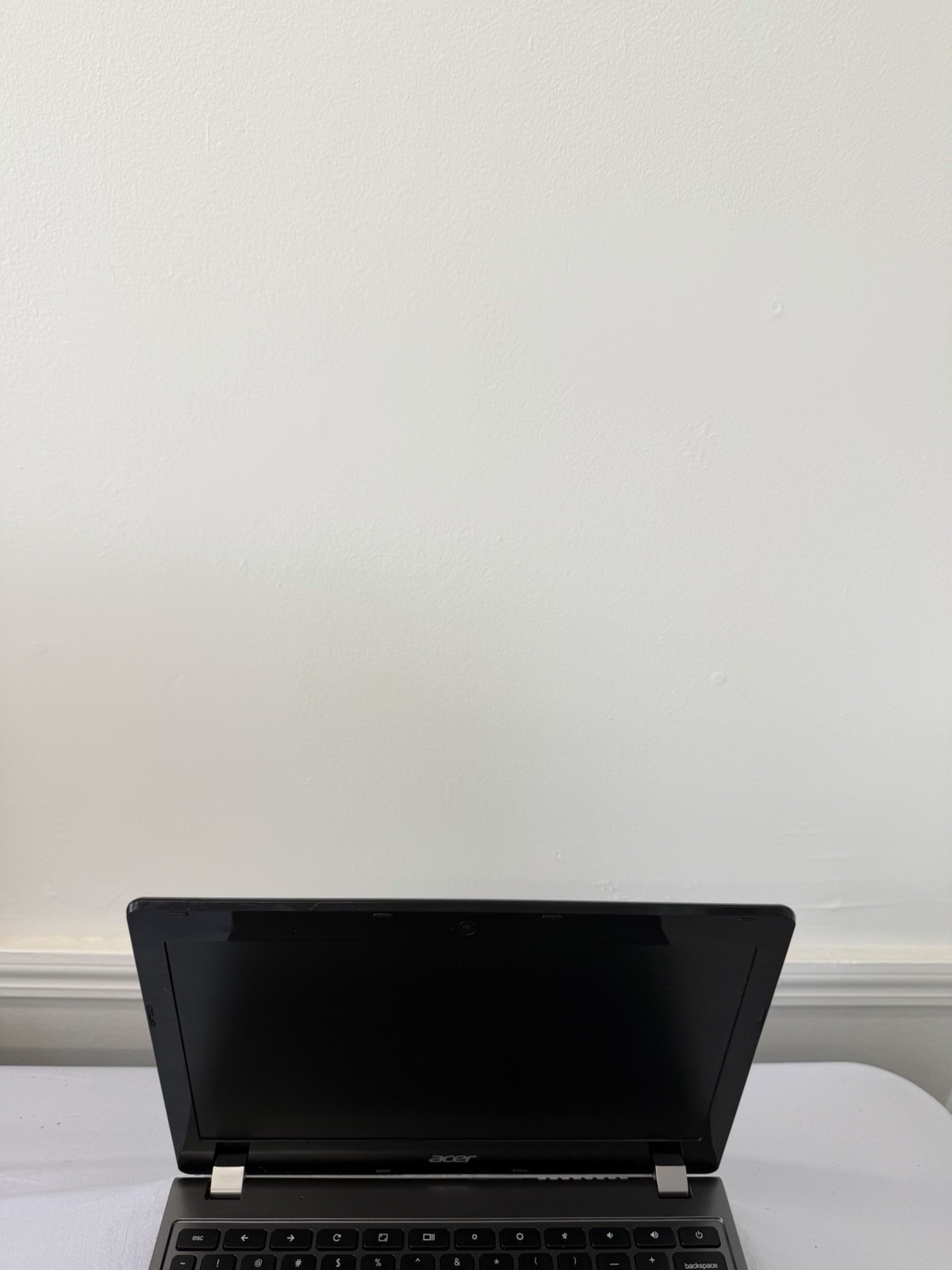 Acer Chromebook C740-C3PI Laptop – Good Screen – Intel Celeron 3205U – Read Des