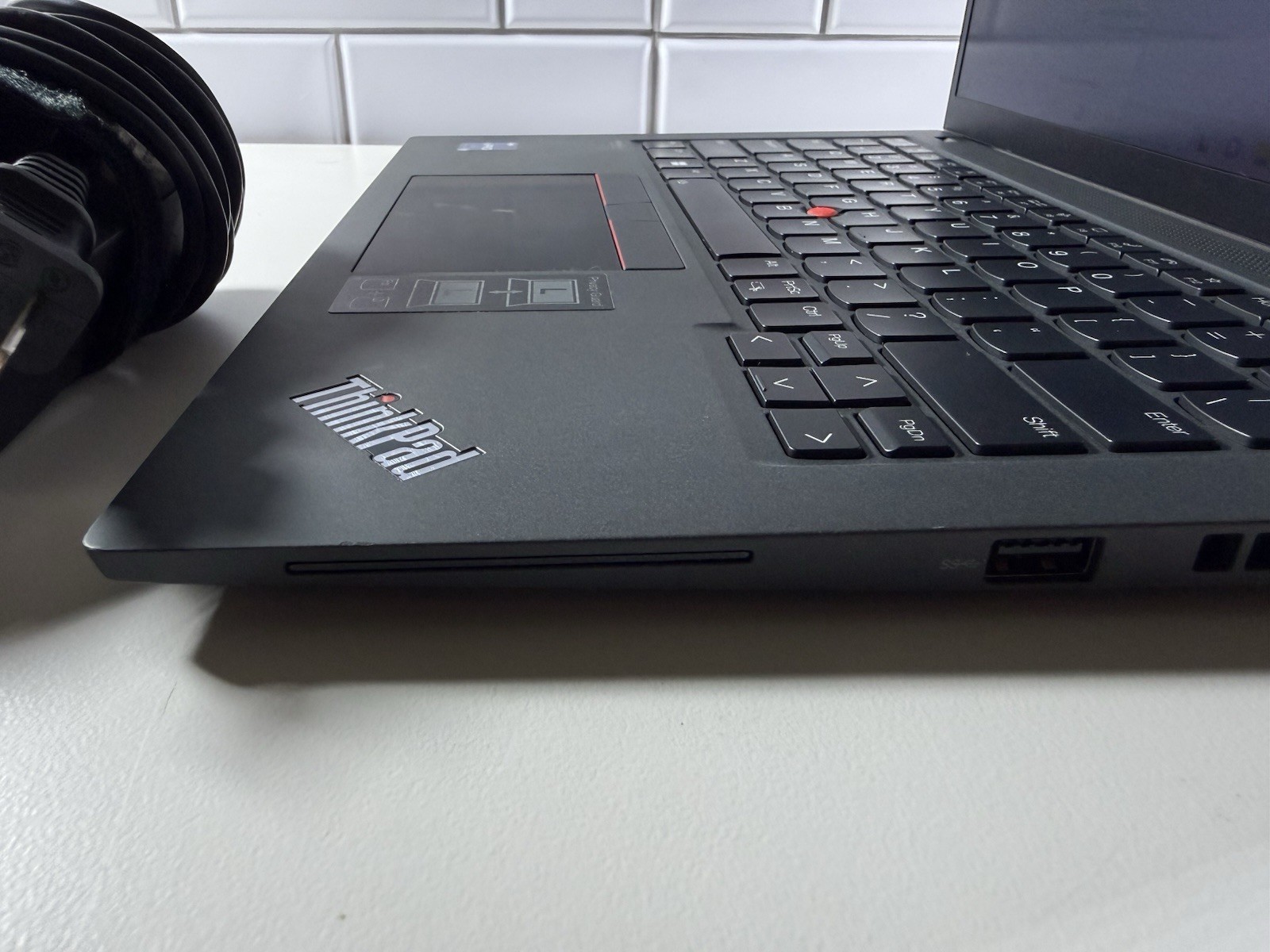 Lenovo ThinkPad T14s Gen 3 14″ i7-1270p 32GB 512GB Win 11 Pro Touchscreen
