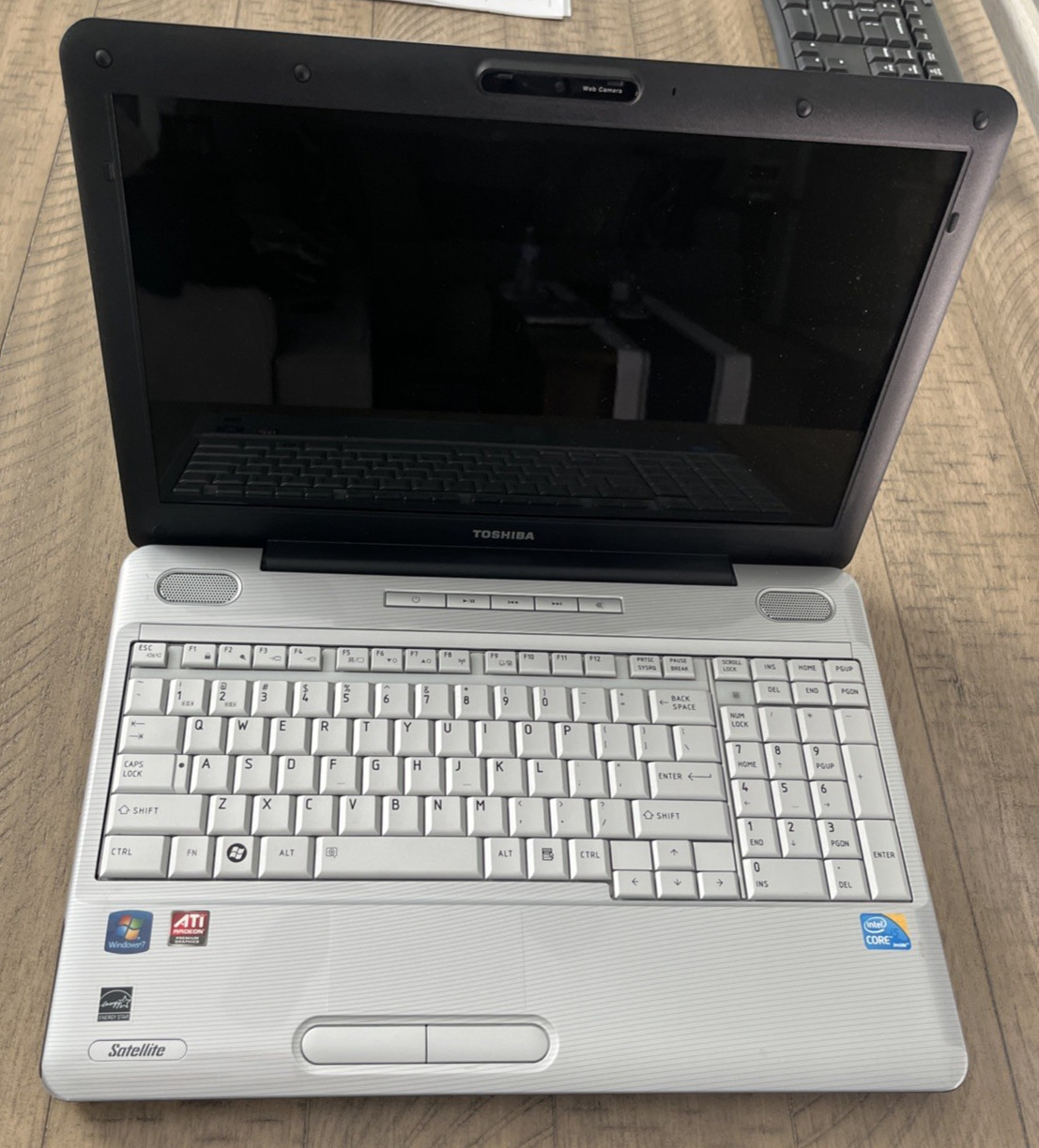 Toshiba Satellite L500 PSLU9U-01200G 15.6-Inch Laptop i5