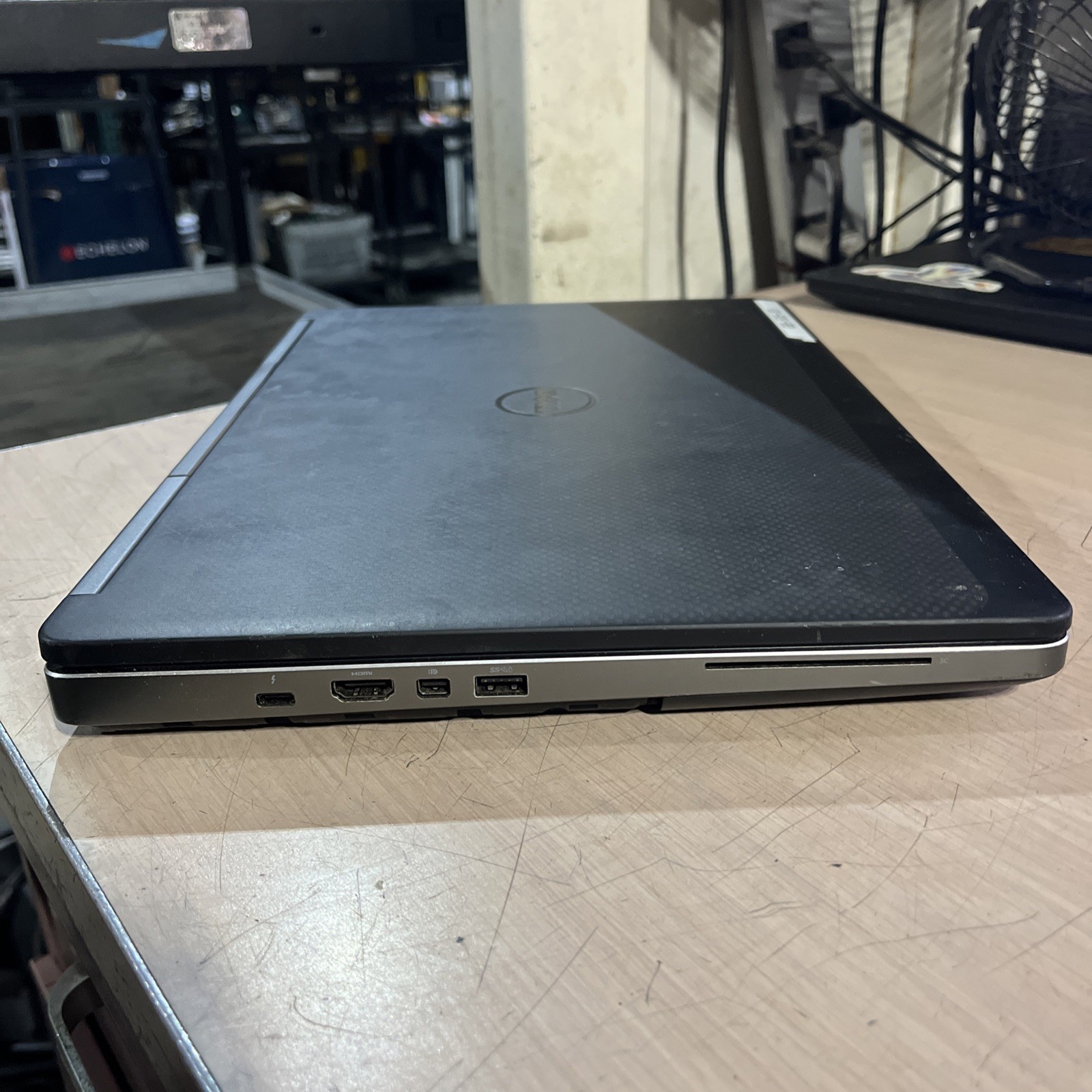 DELL PRECISION 7520 INTEL CORE I7-7920HQ 8GB RAM NO HD