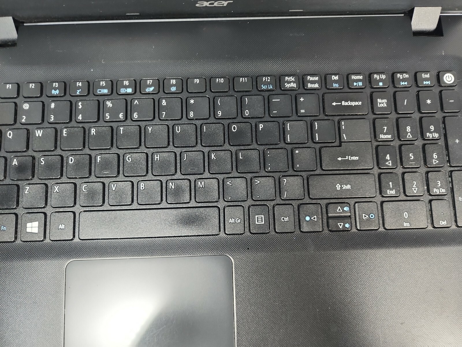 ACER TMP258-M Laptop intel i3-6100U 2.30GHZ 8GB RAM NO HDD READ #F3