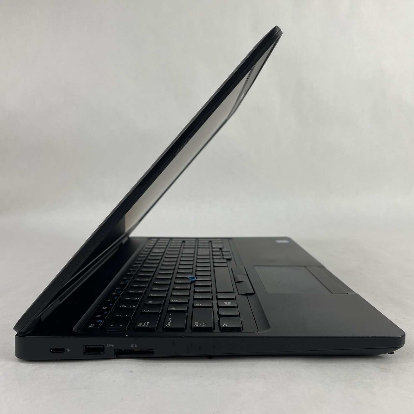 Dell Latitude 5590 15.6″ i7-8650U 1.90 GHz 8 GB RAM No SSD/OS/AC