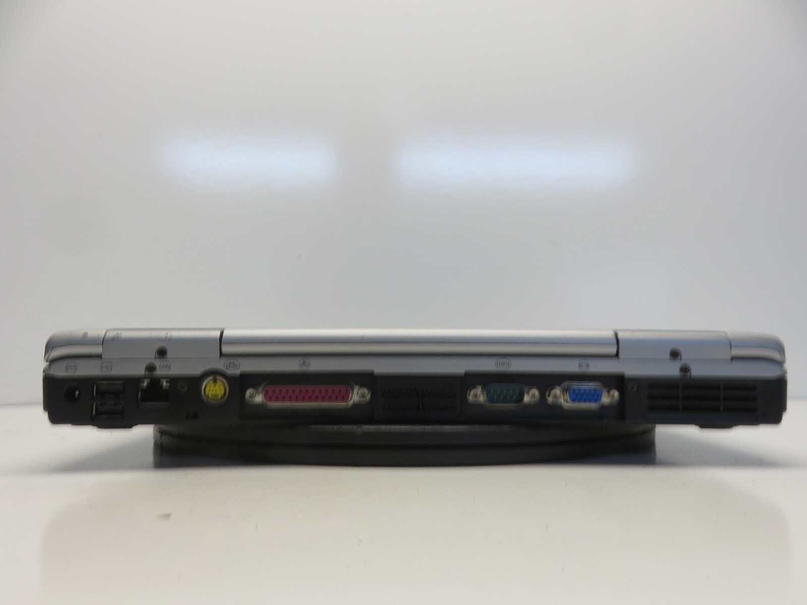 HP Pavilion ZE4400 AMD Athlon XP-M 1.7GHz 194 MB NO HDD No Batt