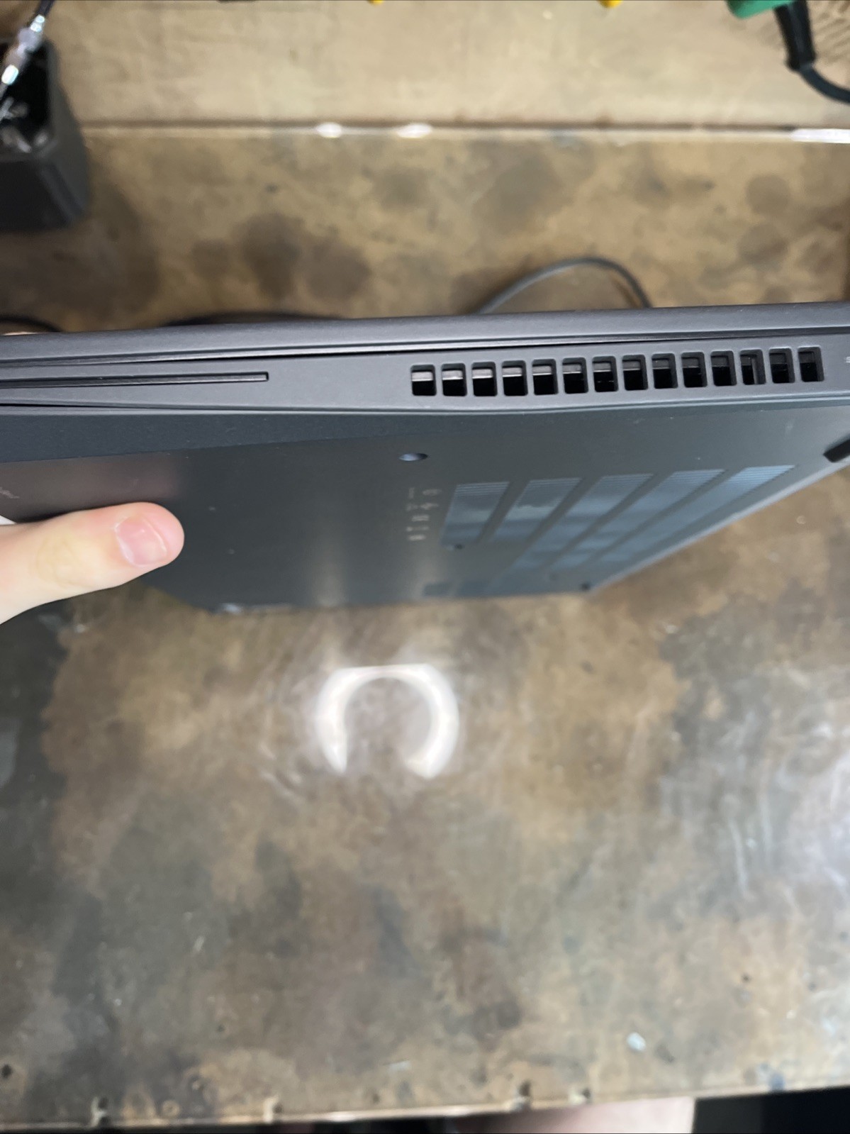 Lenovo ThinkPad P16s Gen 2 – i7-1370P – 32GB DDR5 – 512GB SSD – 16’ IPS -READ