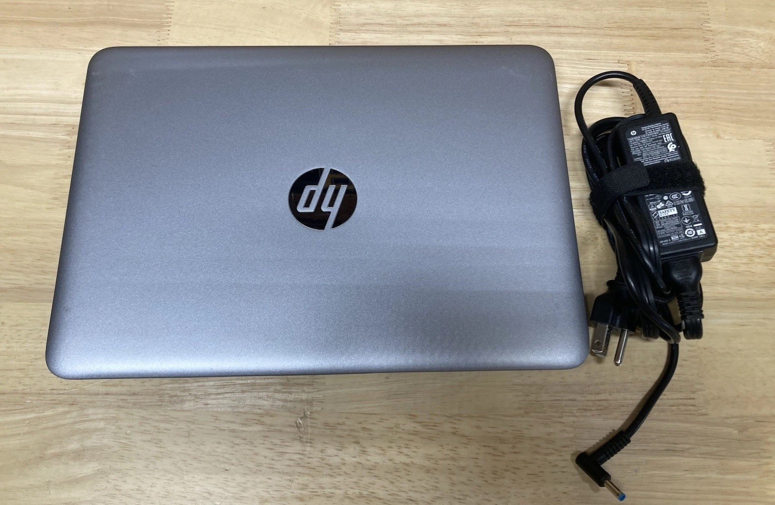 HP Elitebook 820 G3 12.5” 2.GHz i5-6200U 4GB Ram Win 10 PRO NO BATTERY 500GB HD