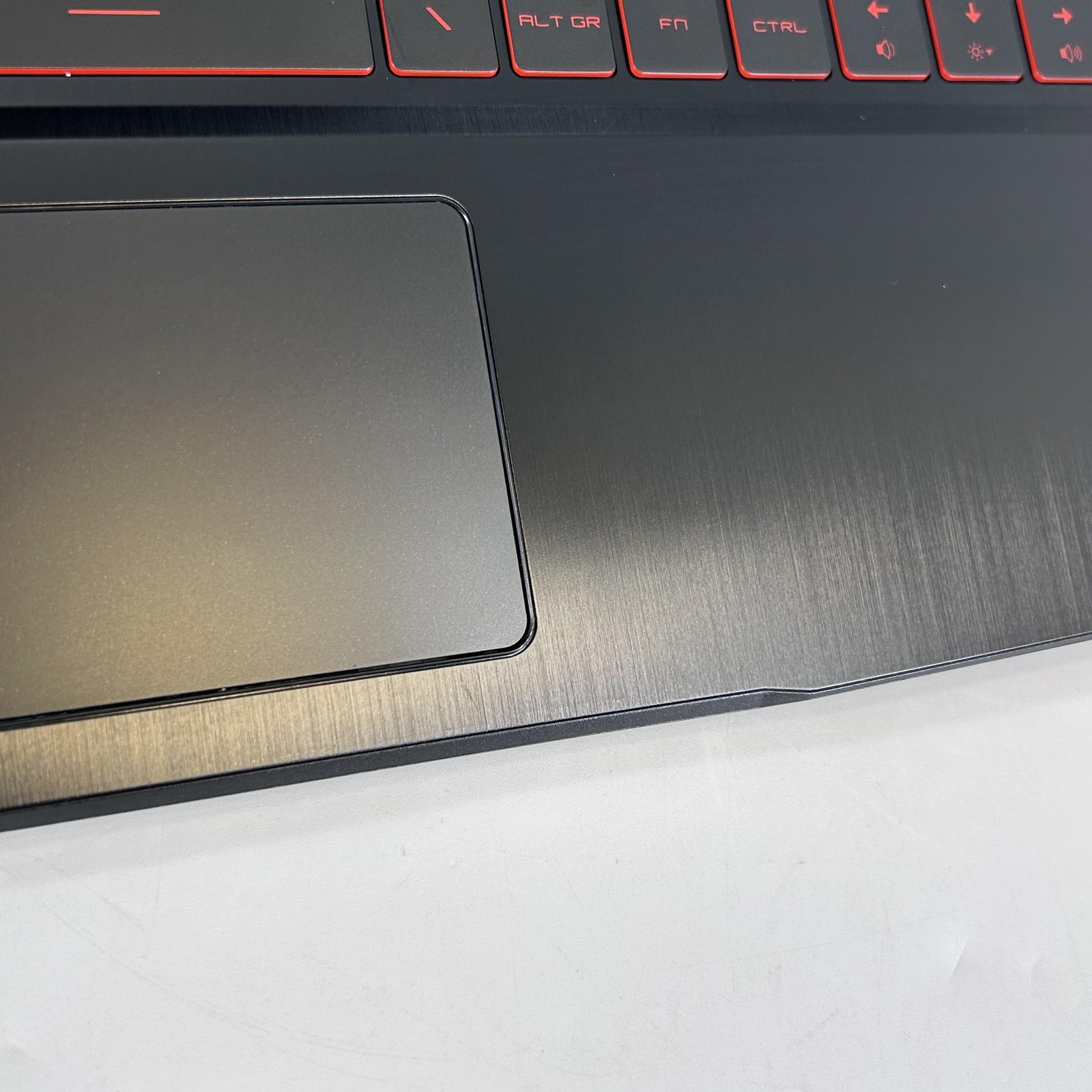 MSI Thin GF63 15.6 FHD 144Hz 2.0 GHz i5-12450H 16GB 1TB SSD RTX 2050 Very Good