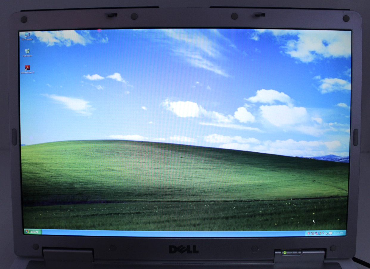 Dell Inspiron 9300 17.3″ Intel Pentium M 100GB 2GB Retro Gaming Win XP Pro