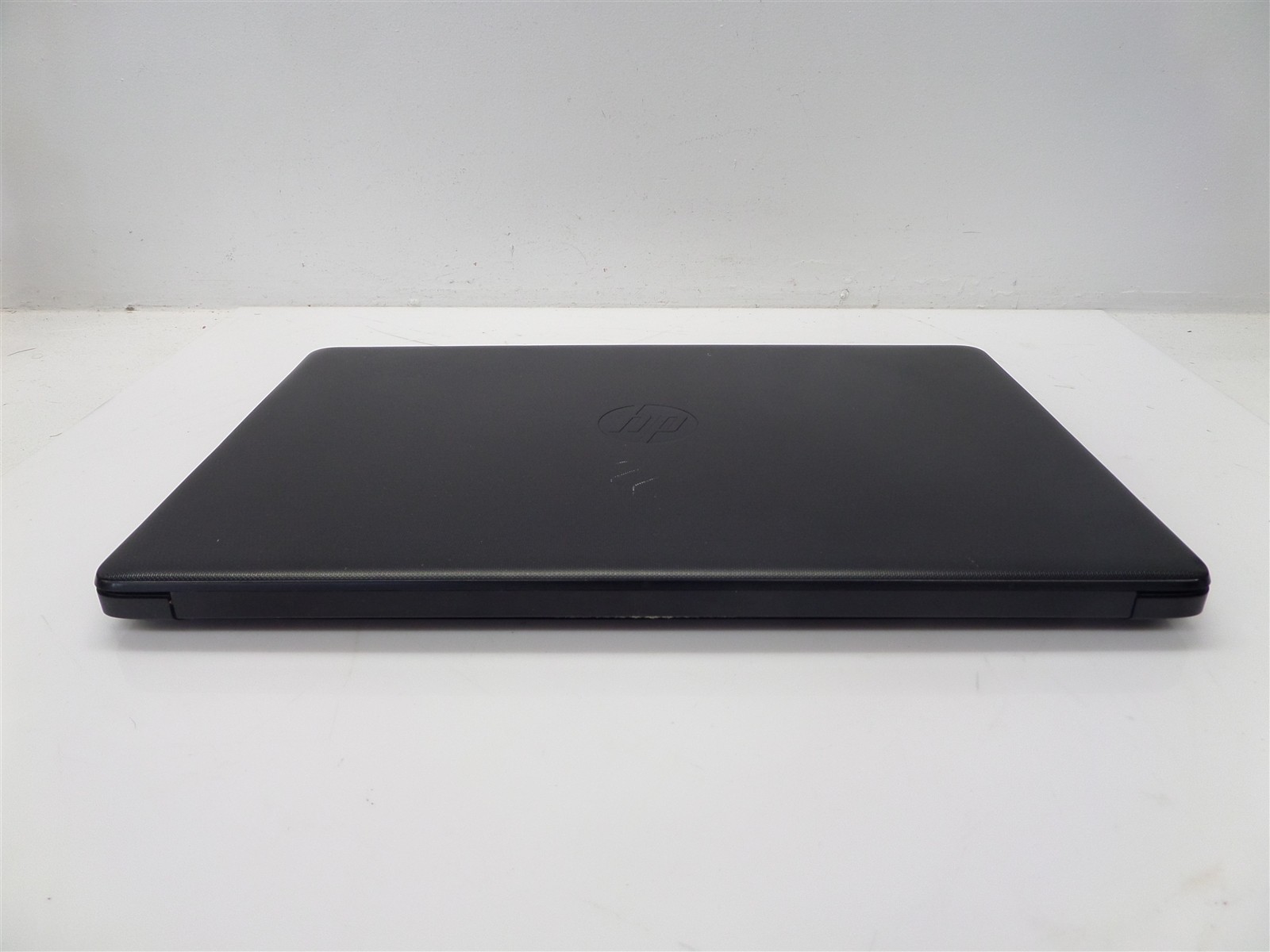 HP 15-db0011dx 15.6″ Laptop w/ AMD A6-9225 2.6GHz CPU 4GB RAM – No HDD/OS